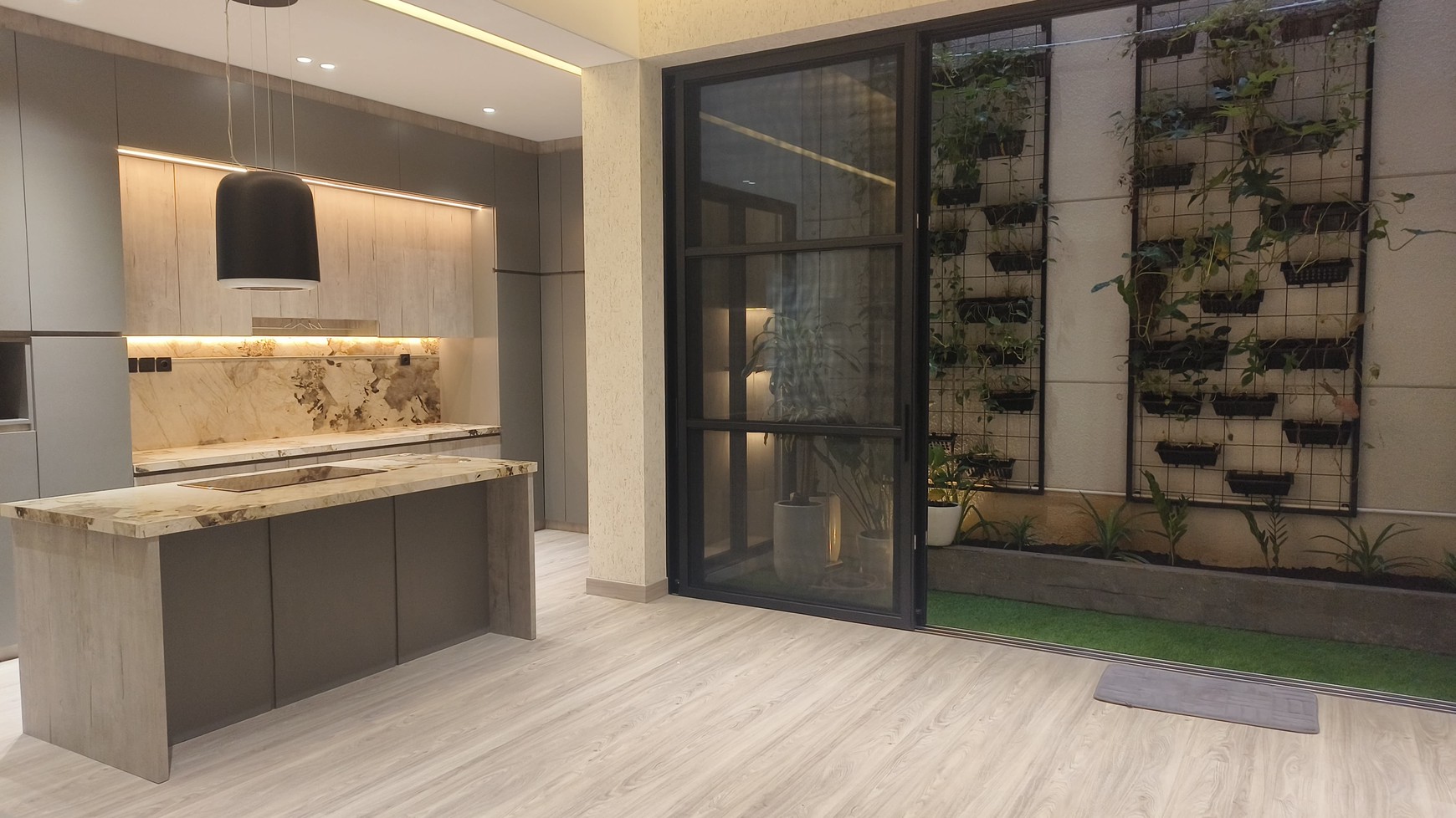 Rumah Mewah dijual di Pondok Indah - Elegan, luas dan siap Huni