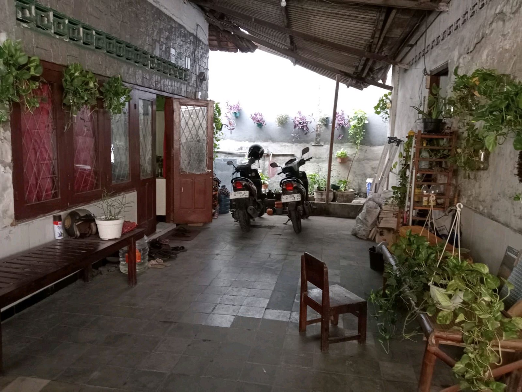 Rumah dijual di Jl. Raya Karangpilang