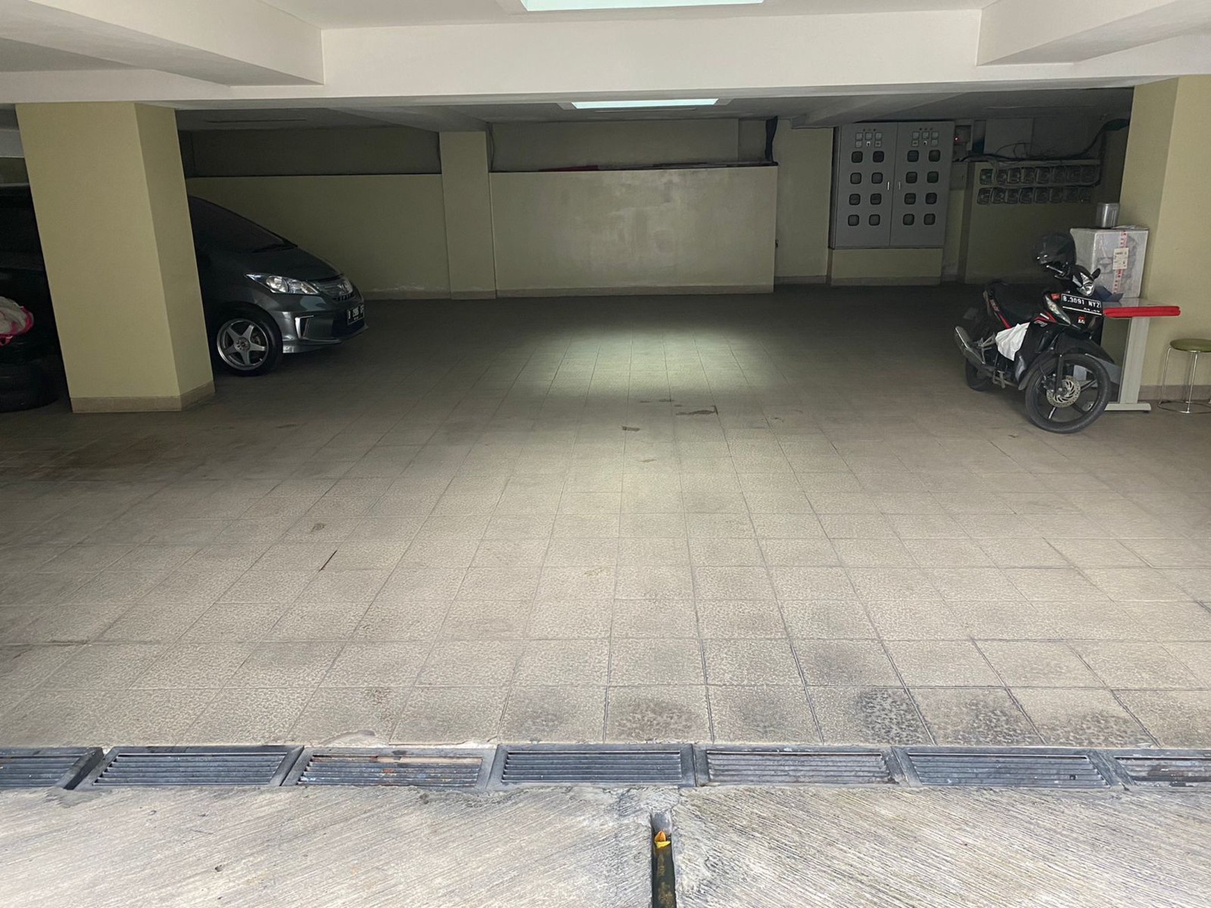 Di Jual Rumah Kost Aktif, Strategis di Jl Ciniru  Kebayoran Baru - Jakarta Selatan .