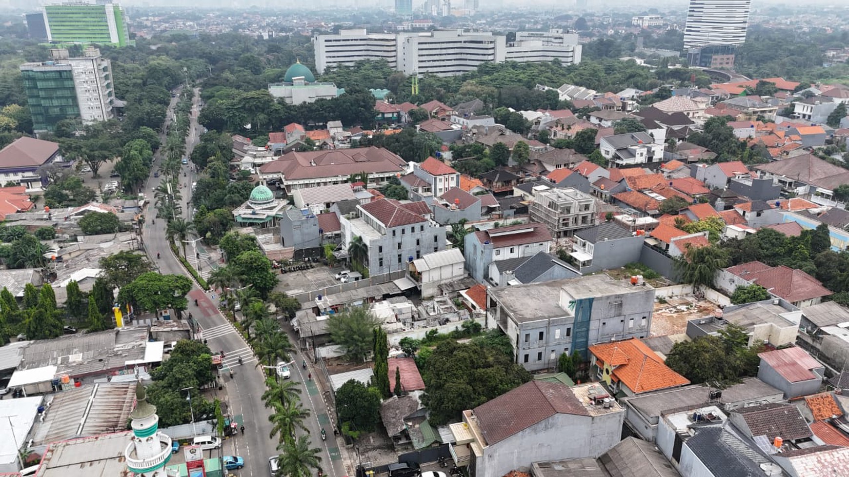 Gedung Baru di Pinggir Jalan Utama, Lokasi Strategis di Jl. Harsono RM, Ragunan, Jakarta Selatan