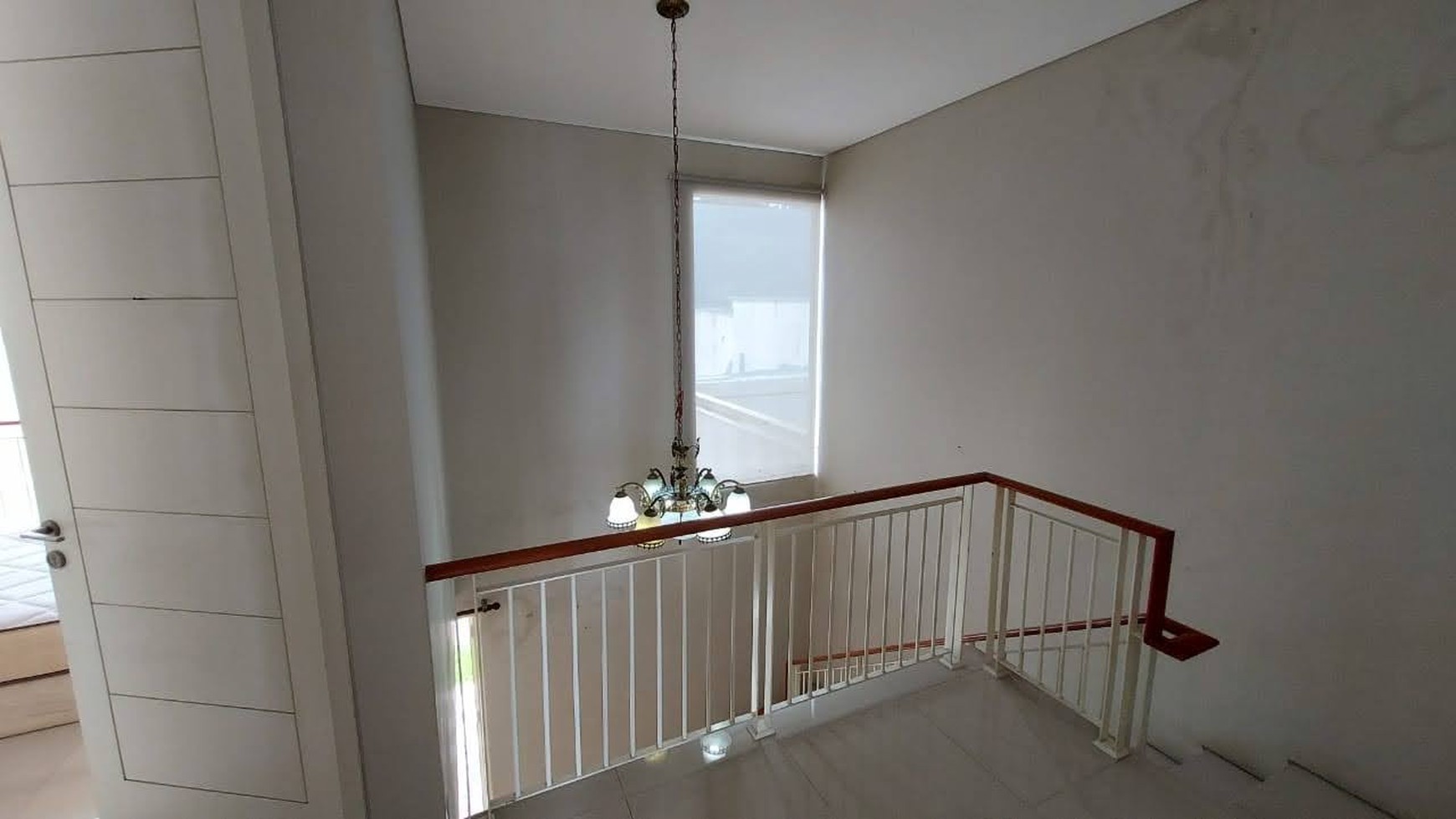 Dijual Rumah Pakuwon.indah The Mansion Semi Furnished Siap Huni Dekat Citraland, Graha Family