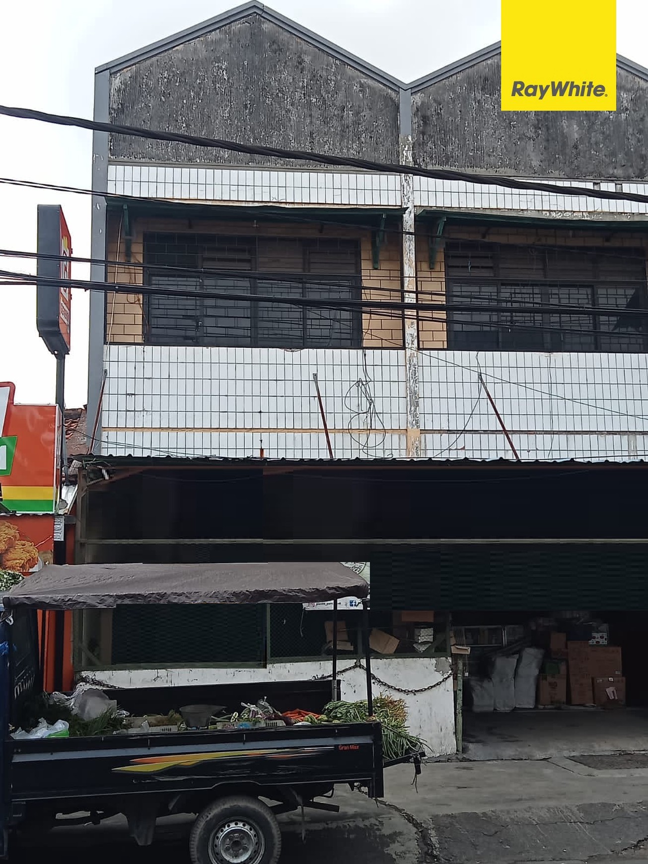 Dijual Ruko Area Strategis di Jl Pacuan Kuda Surabaya