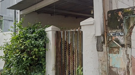 Dijual Rumah SHM di Jl Kedondong Lor Surabaya