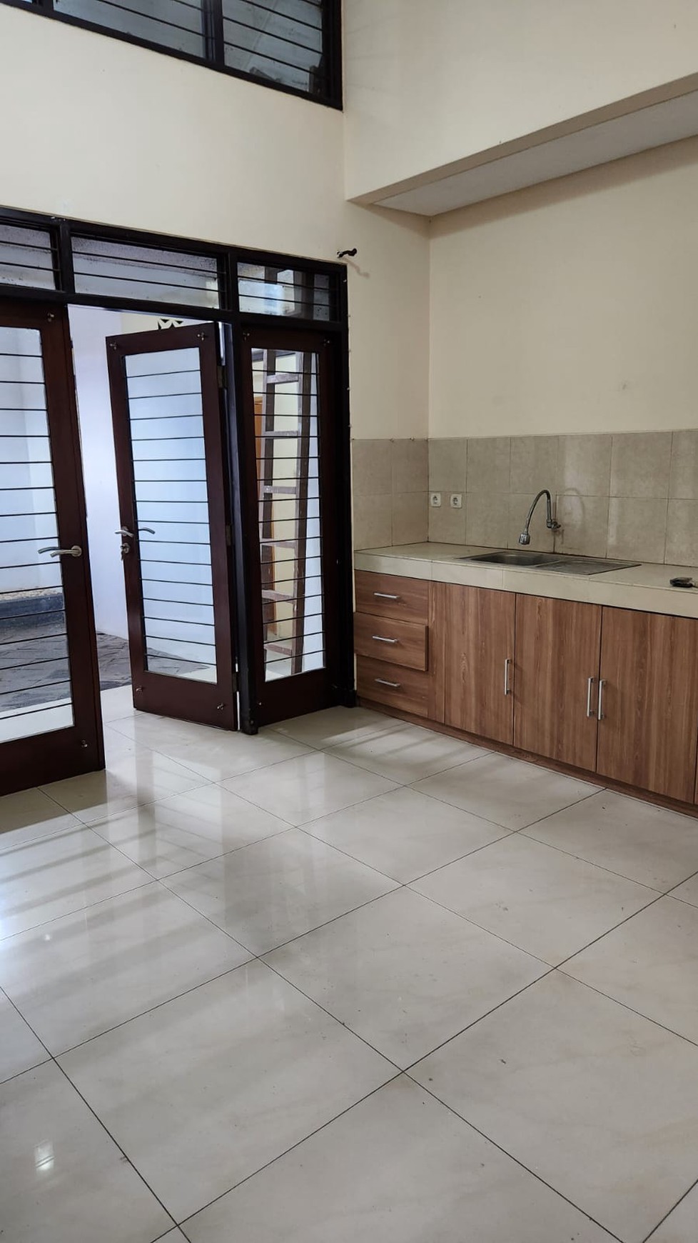 Dijual Rumah Bagus Siap Huni di Komplek Batununggal
