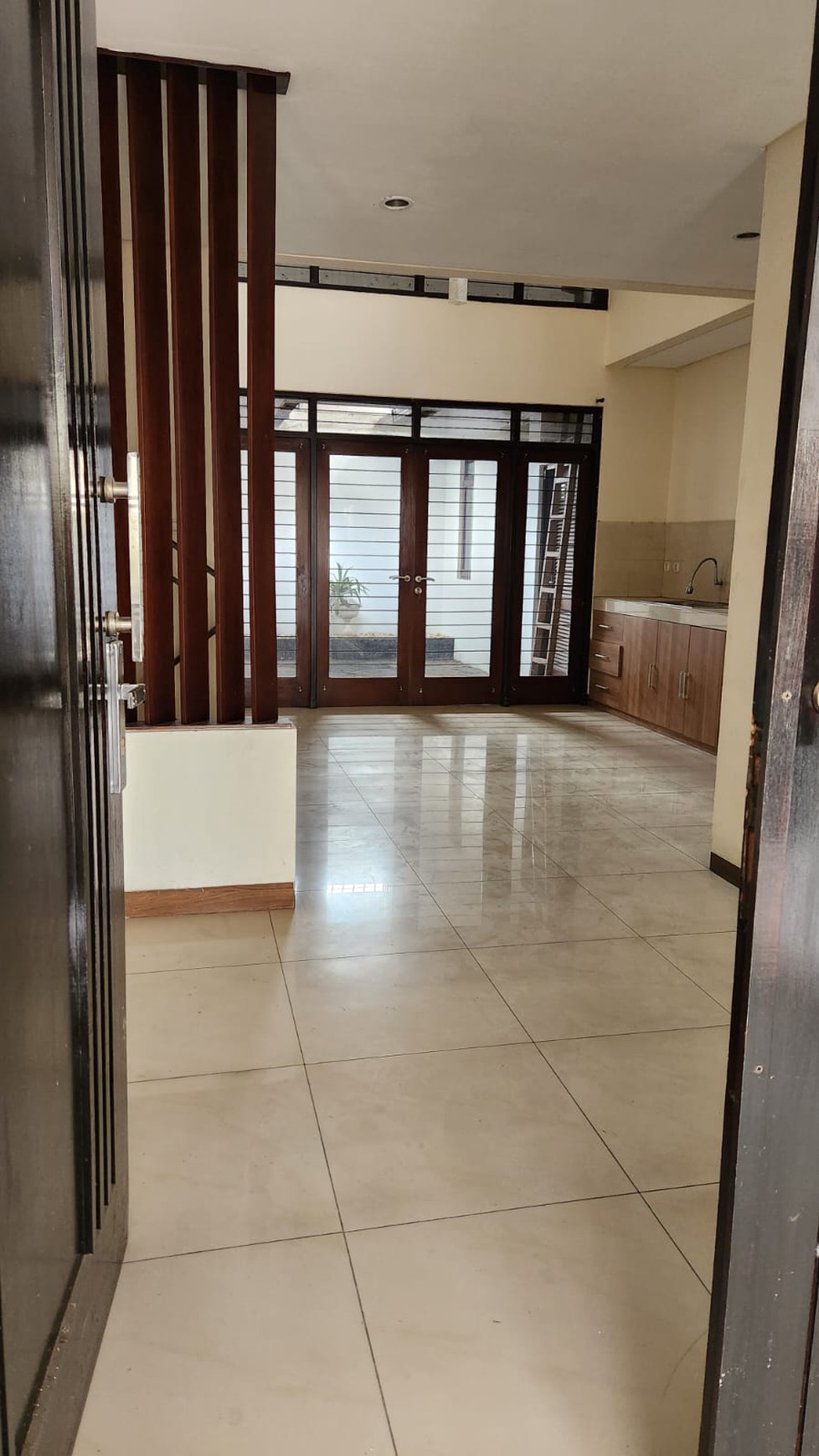 Dijual Rumah Bagus Siap Huni di Komplek Batununggal