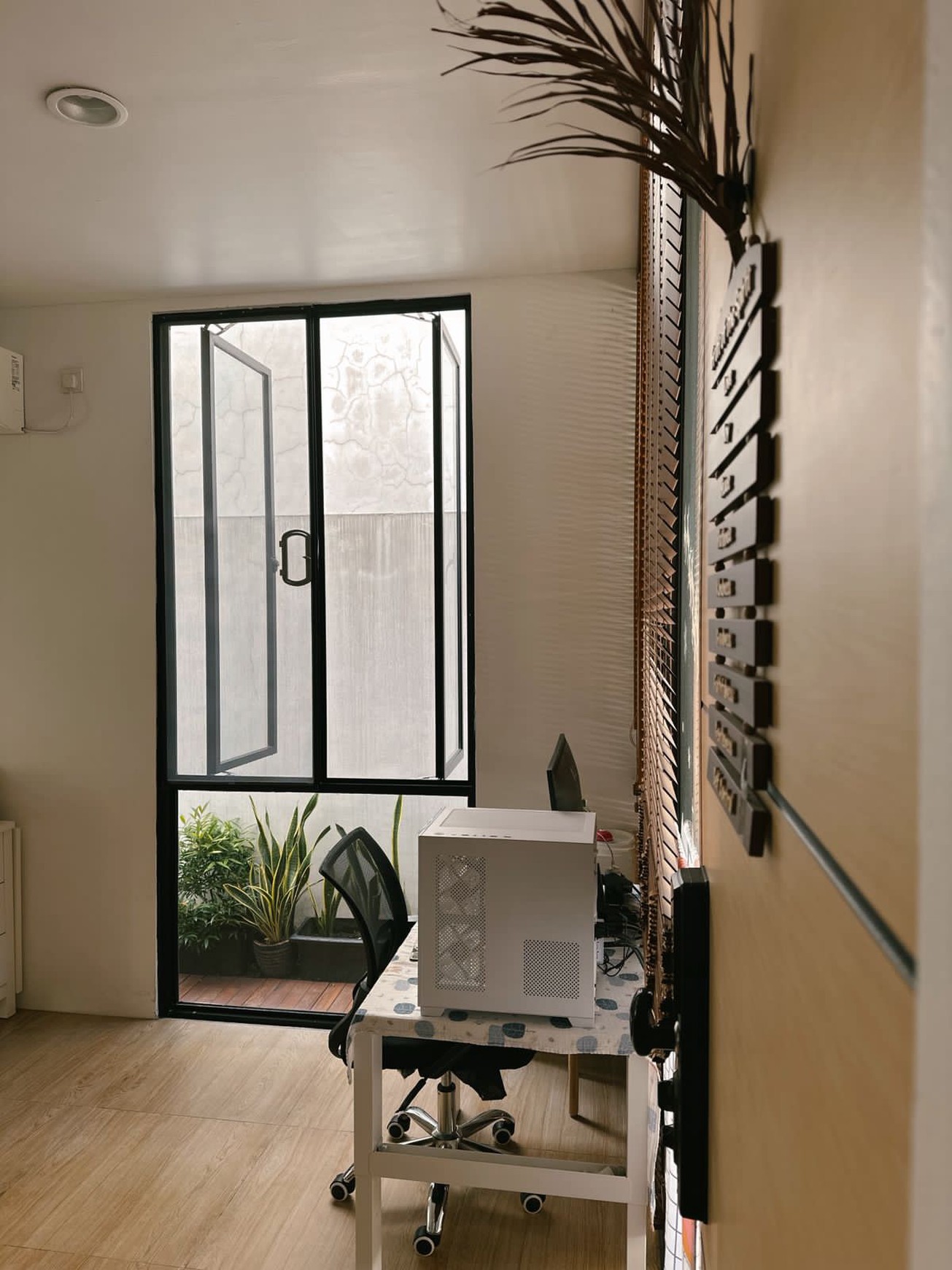 DIjual rumah minimalis modern di Cendana Parc Lippo Karawaci Tangerang