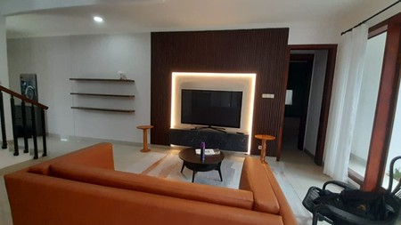 Dijual Rumah Bagus Siap Huni di Setraduta Bandung