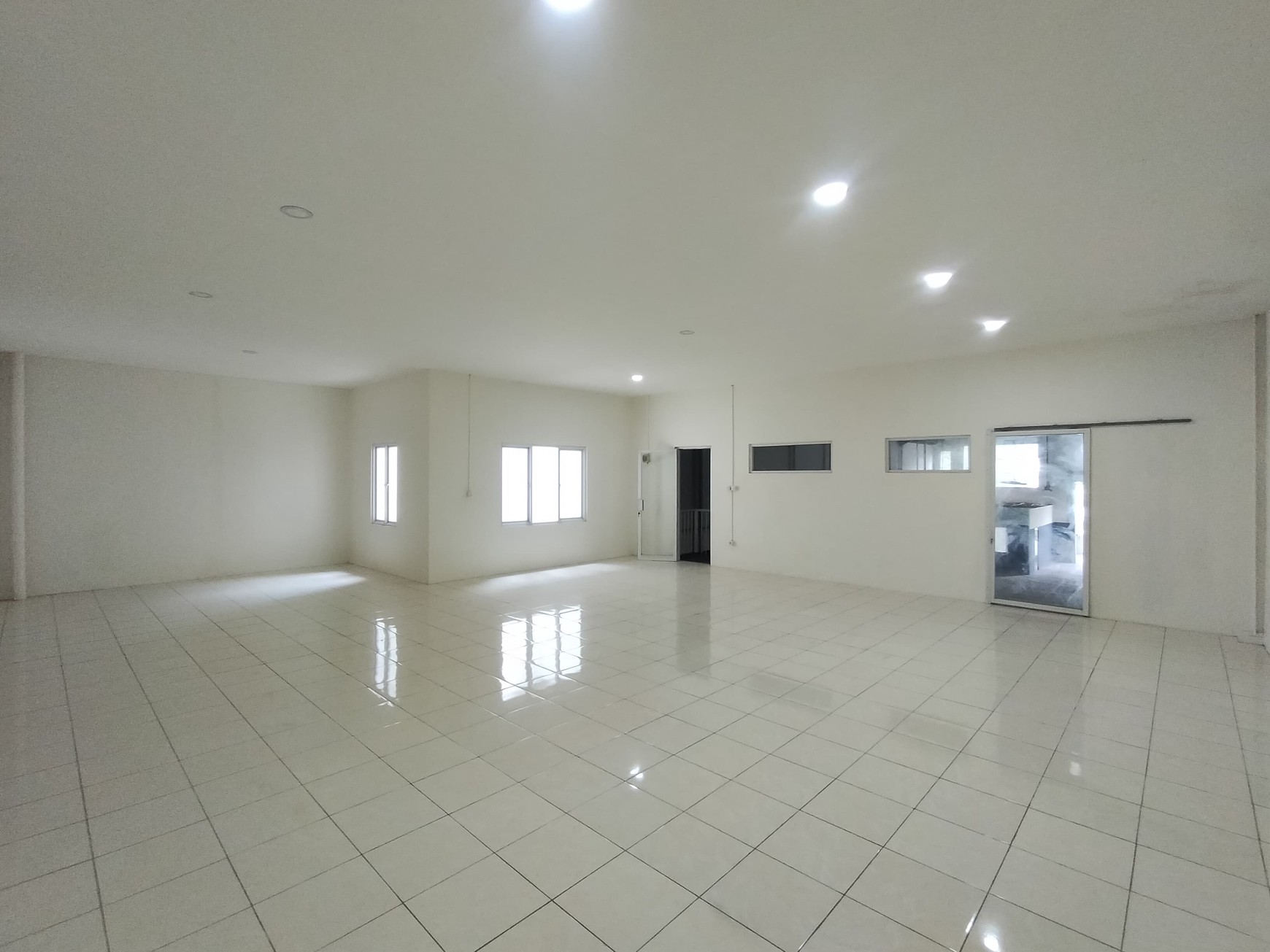 Gudang Taman Tekno BSD City, Bisa untuk produksi