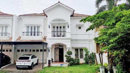 Rumah bagus di Perum Raffles Hills Kota Depok