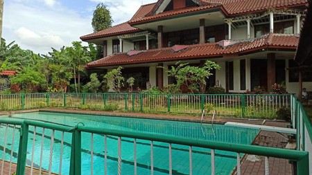 Di Jual Segera Rumah Taman lokasi di Jl Margasatwa Raya, Cilandak, Jakarta Selatan.