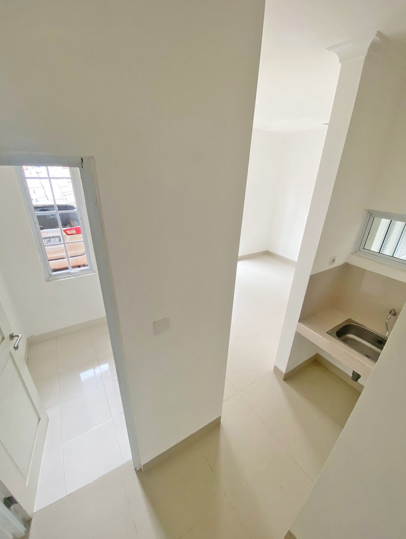 Dijual rumah 2 lantai di Malibu Village Gading Serpong