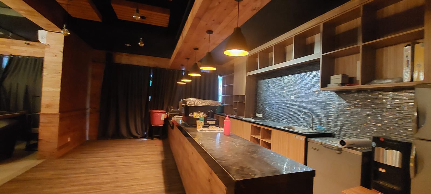 Ruko Strategis persatu Lantai Cocok untuk Resto di Bintaro