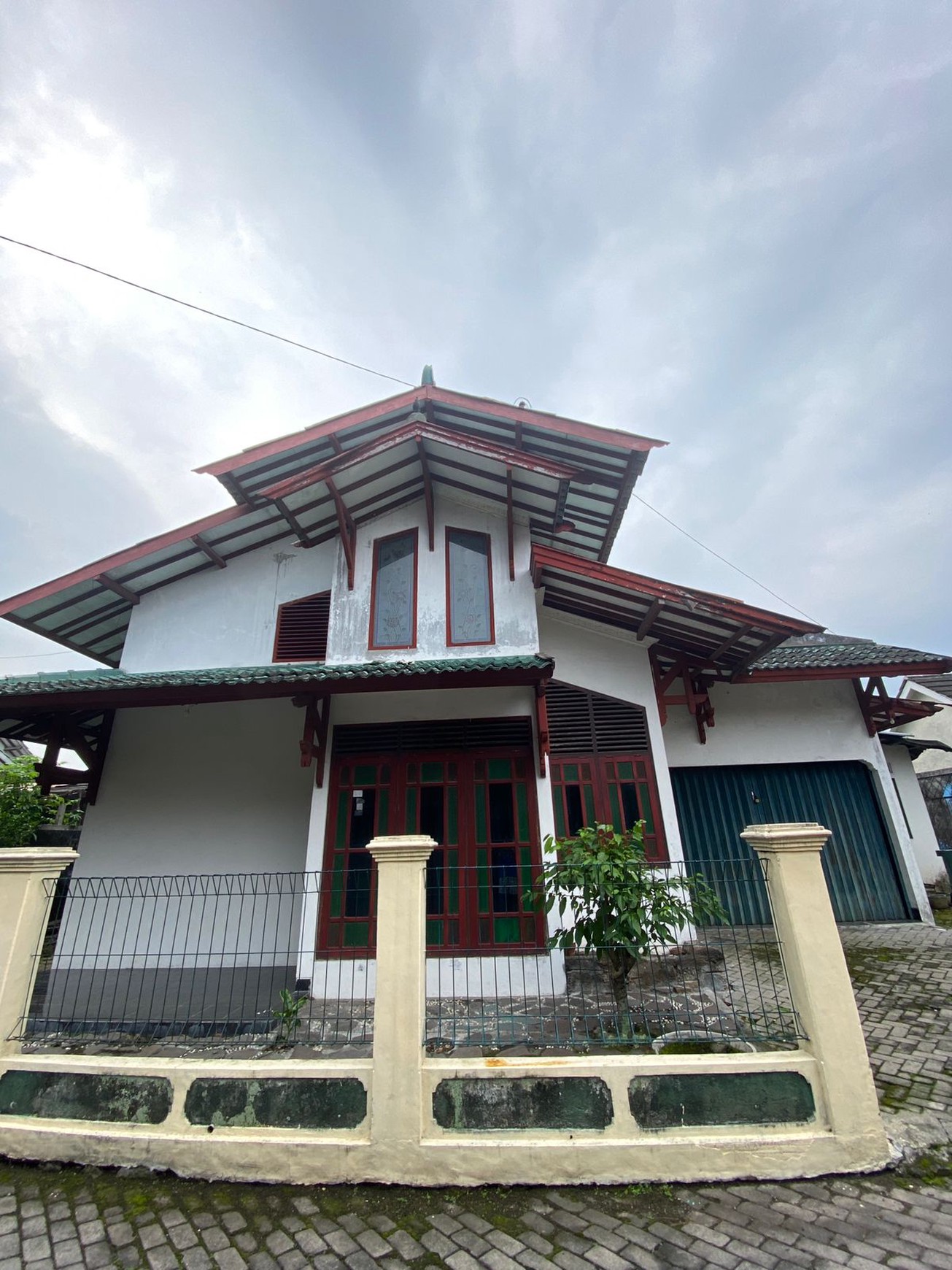 Rumah Tinggal Klasik Lokasi Dekat Pasar Kolombo Condongcatur Depok Sleman
