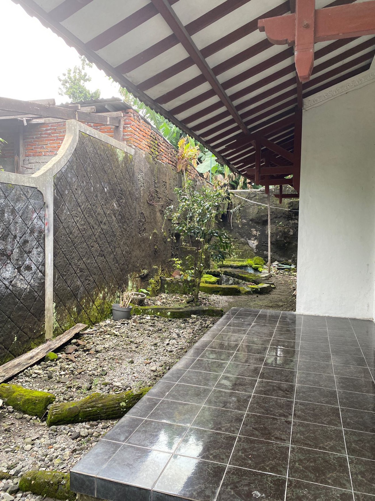 Rumah Tinggal Klasik Lokasi Dekat Pasar Kolombo Condongcatur Depok Sleman