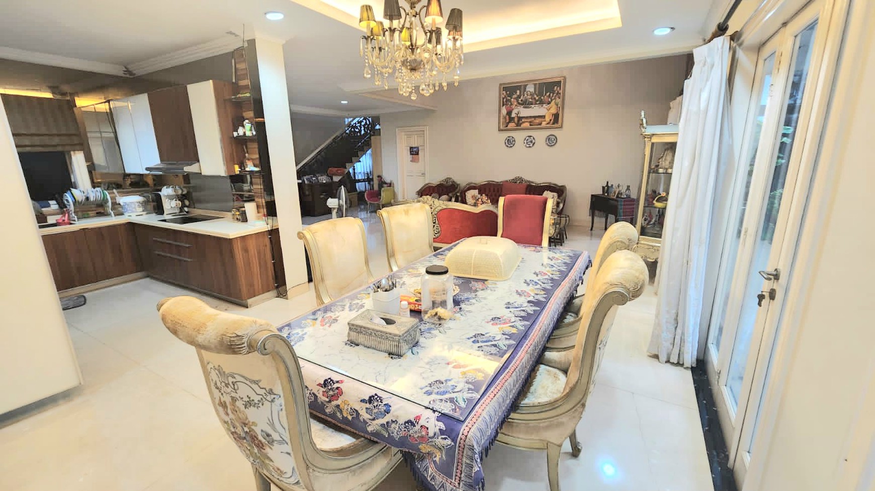 Rumah Raffles Hills, Cibubur