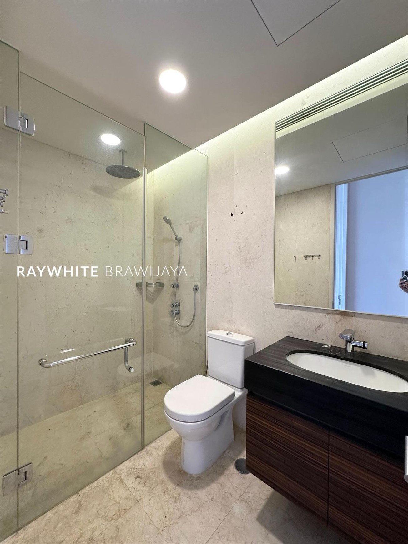 Apartment Verde Kuningan 3BR Best Price