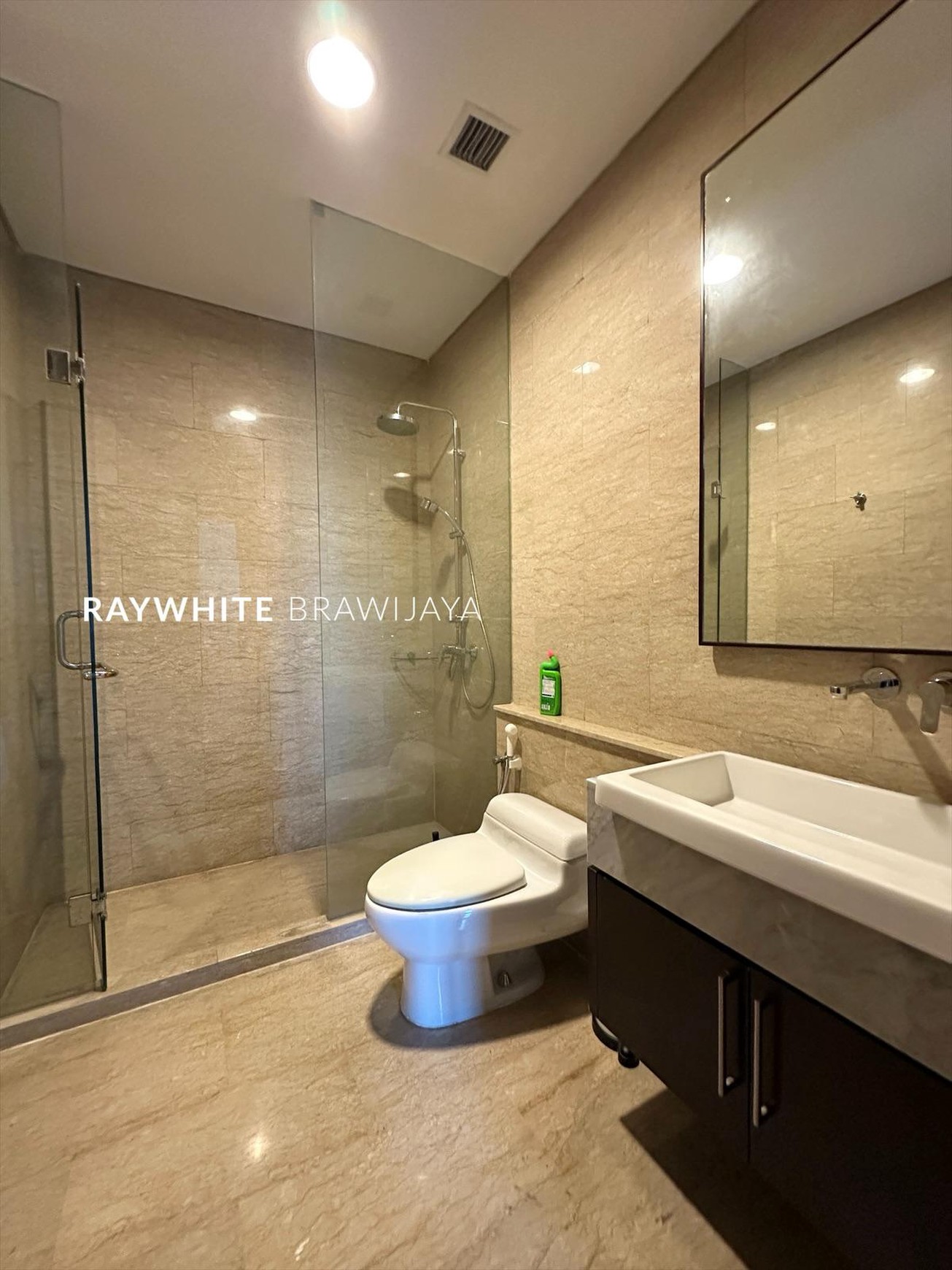 Apartement Essence Darmawangsa East Tower 3 BR