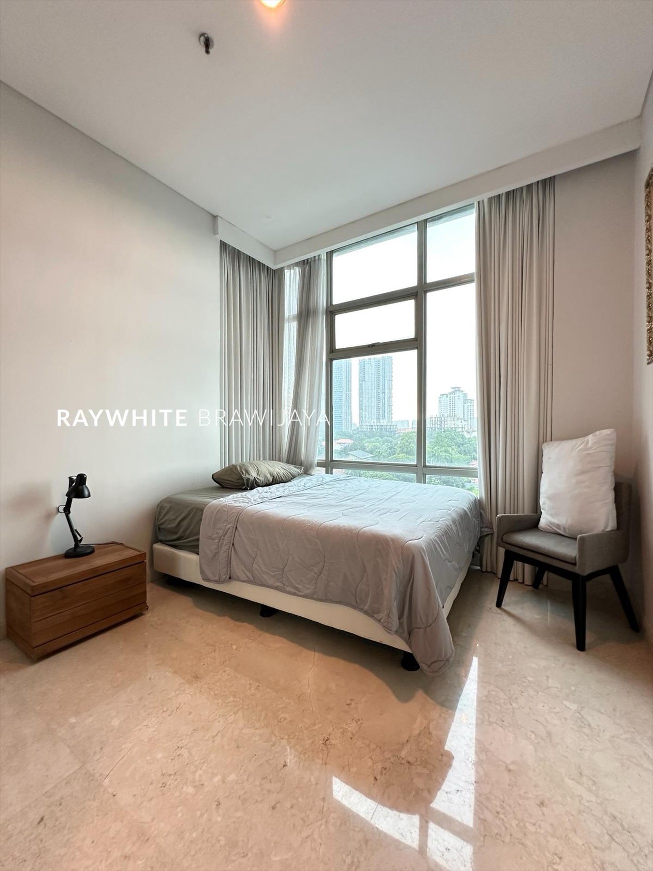 Apartement Essence Darmawangsa East Tower 3 BR