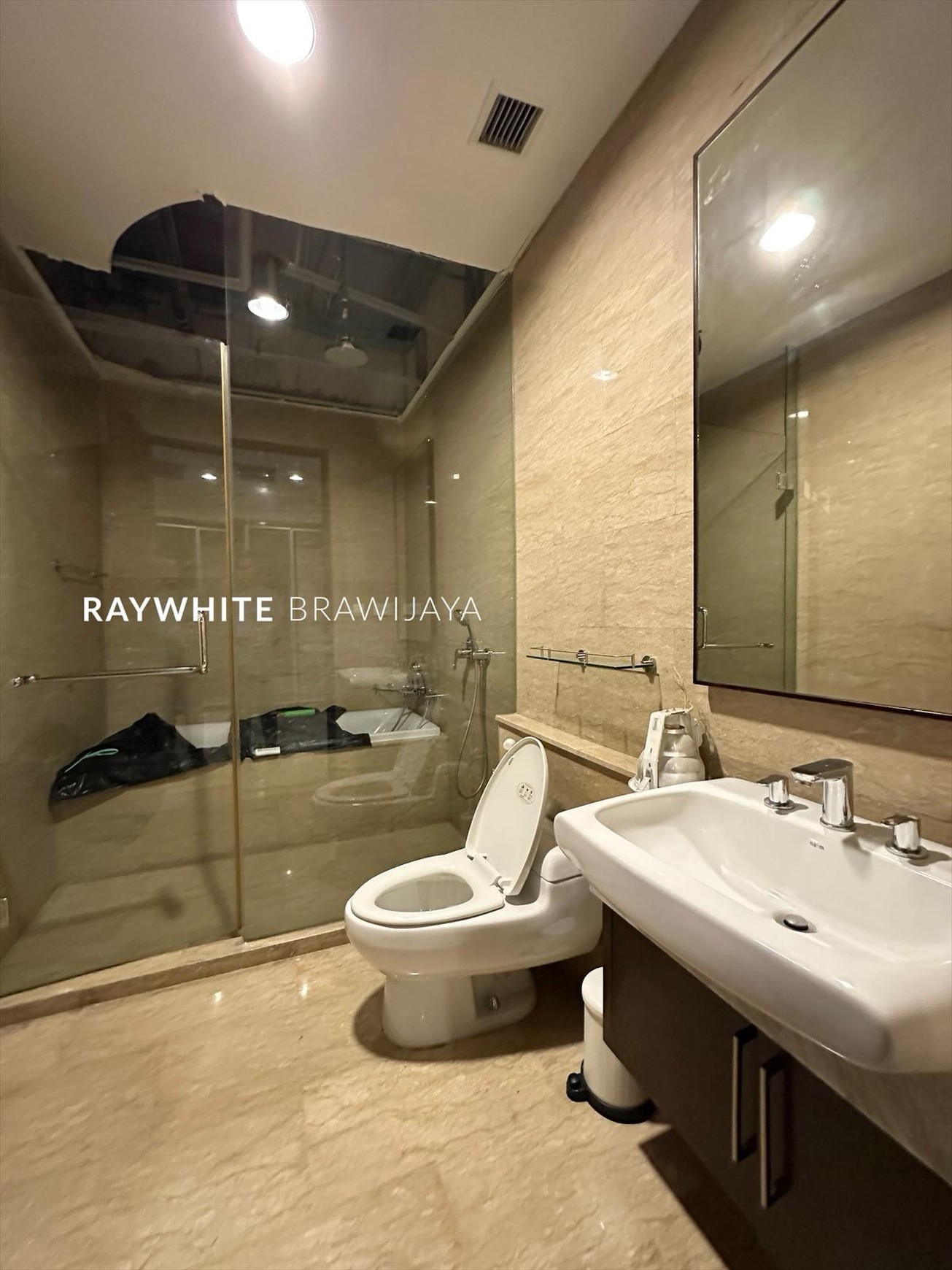 Apartement Essence Darmawangsa East Tower 3 BR