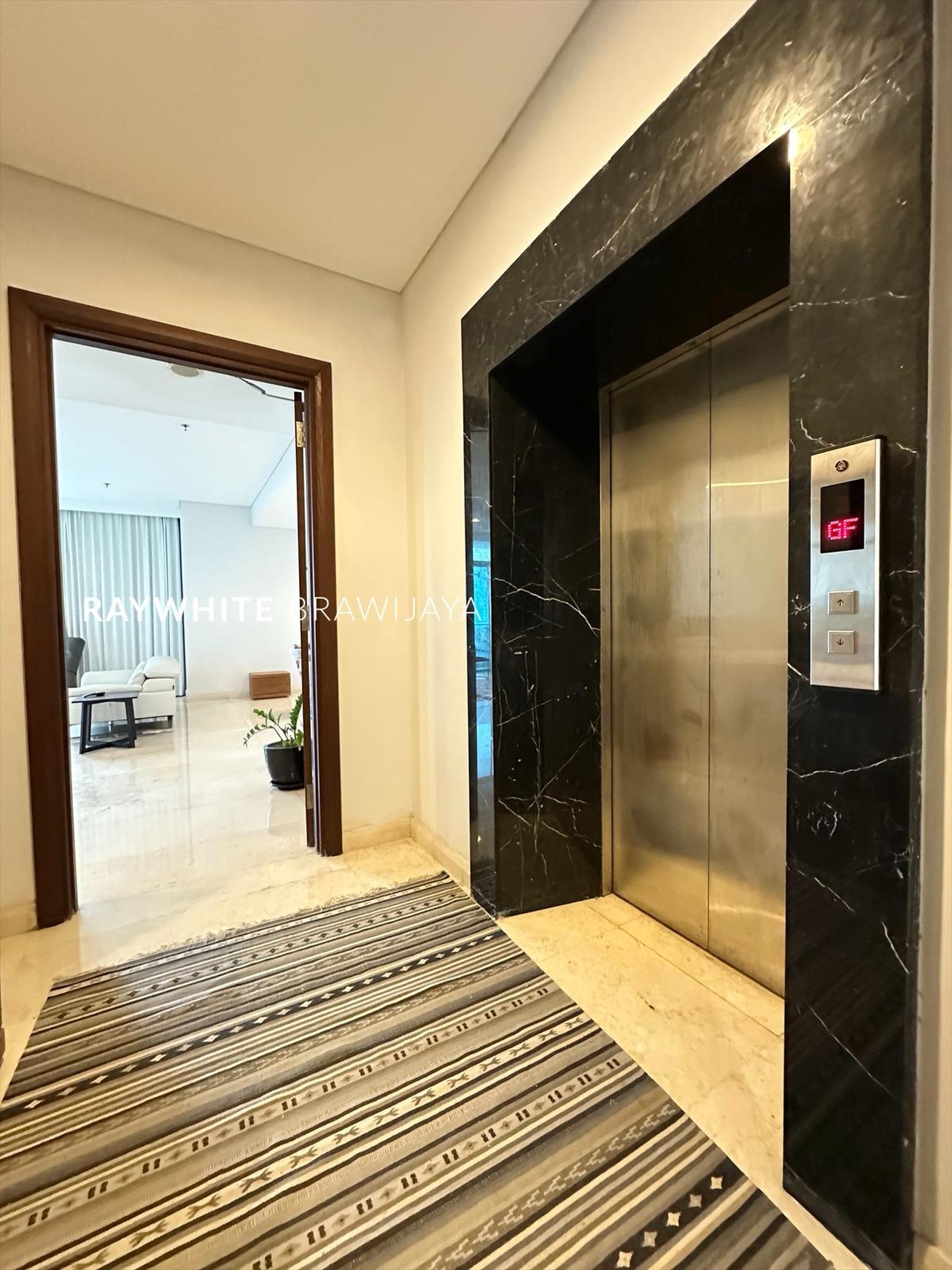 Apartement Essence Darmawangsa East Tower 3 BR