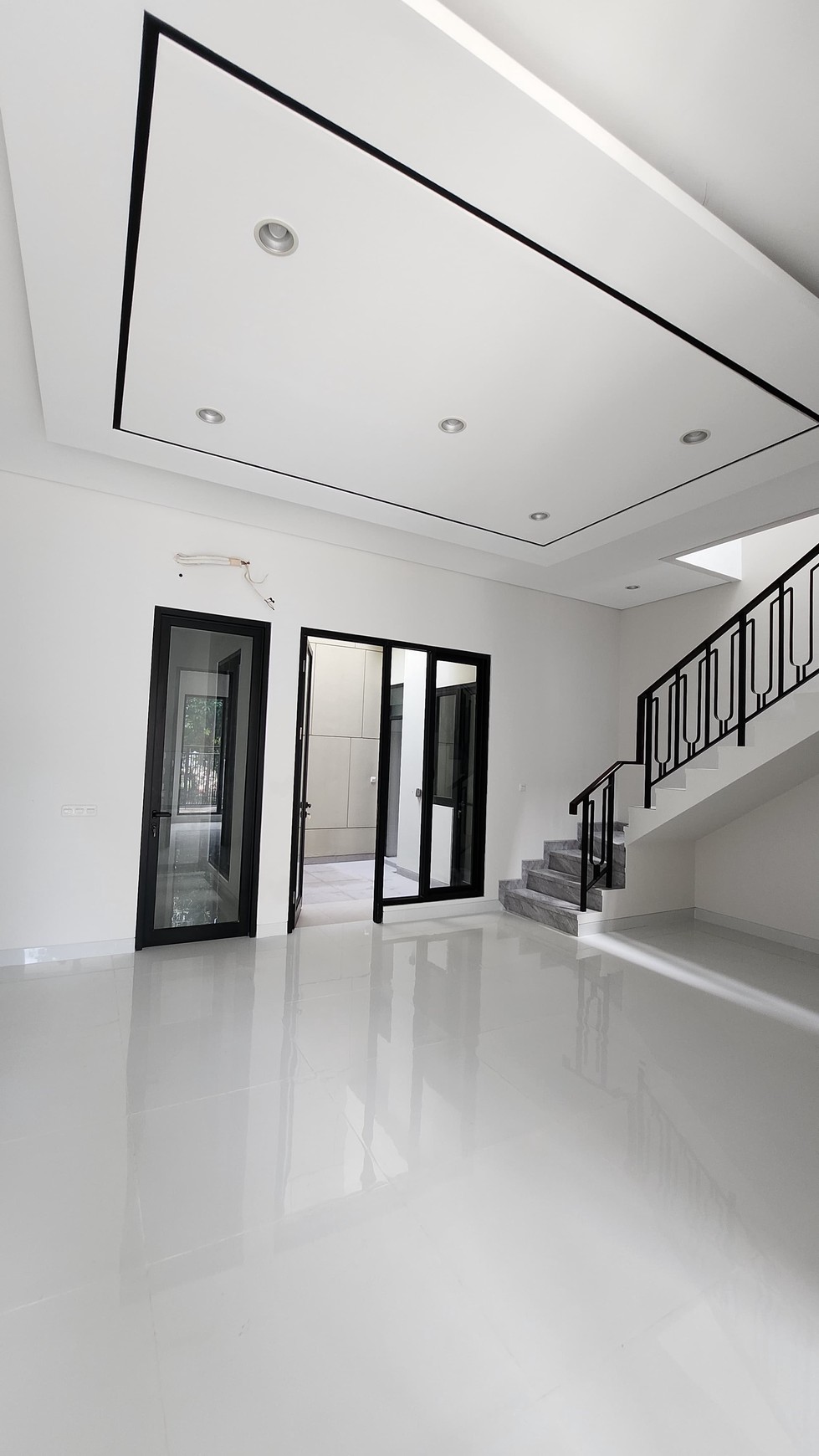 Dijual Rumah Baru Darmo Permai Selatan Surabaya dekat Citraland, Pakuwon Mall, HR.Muhammad, Madame Chang