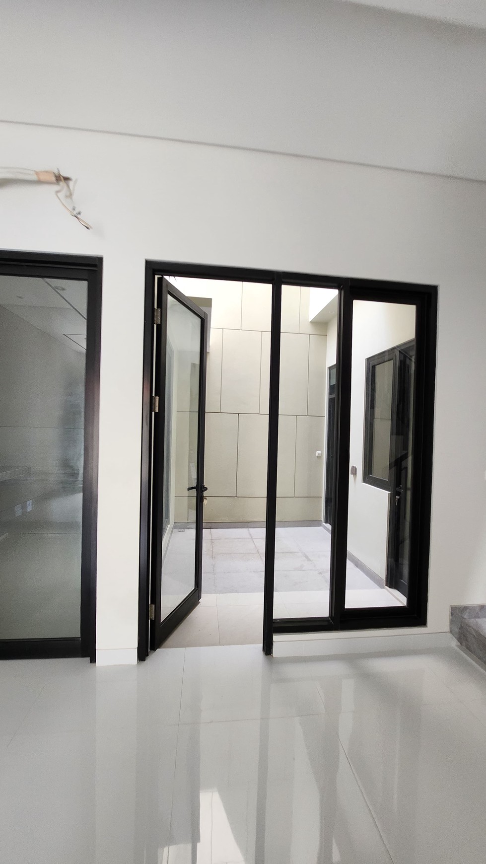 Dijual Rumah Baru Darmo Permai Selatan Surabaya dekat Citraland, Pakuwon Mall, HR.Muhammad, Madame Chang