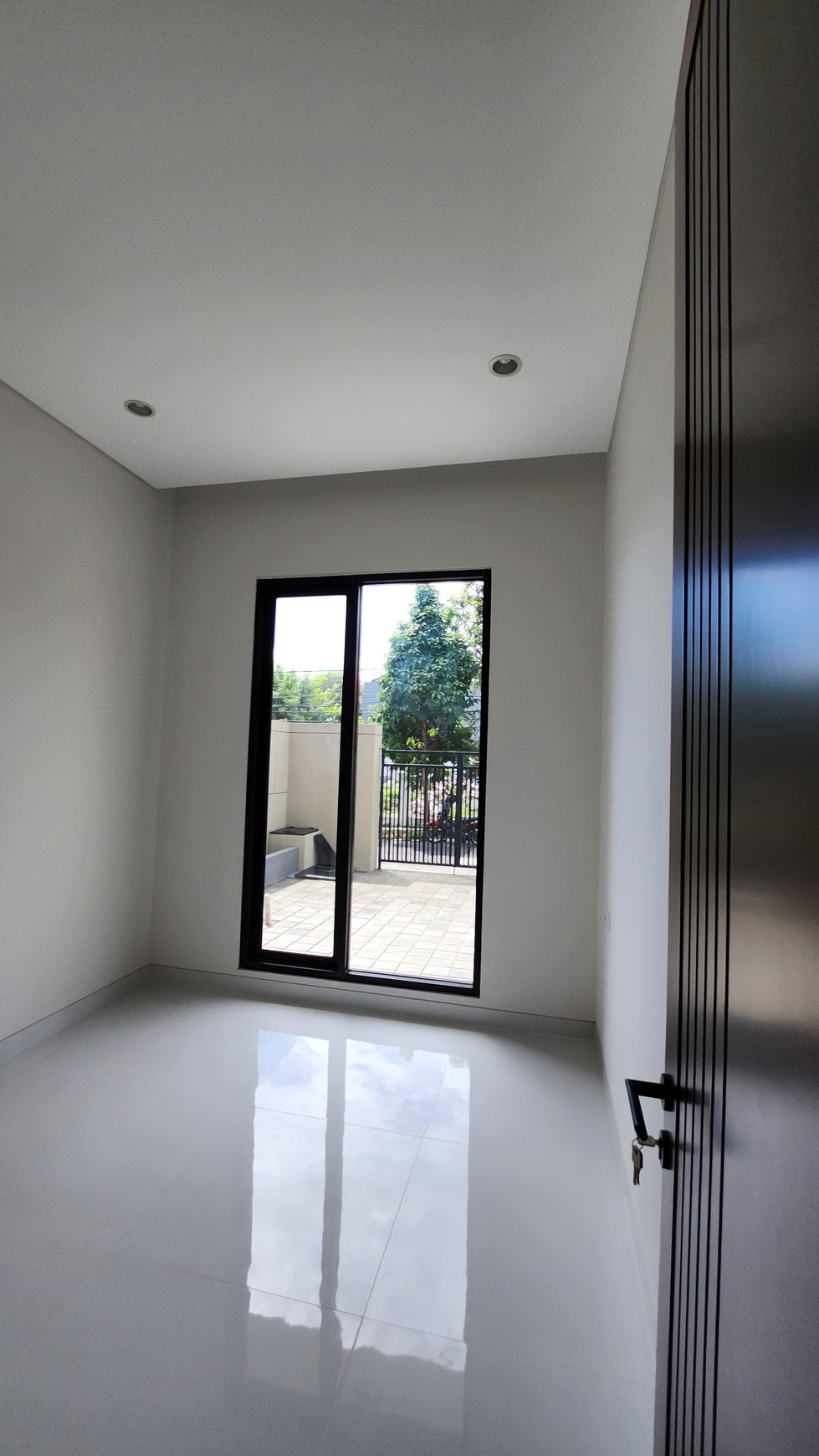 Dijual Rumah Baru Darmo Permai Selatan Surabaya dekat Citraland, Pakuwon Mall, HR.Muhammad, Madame Chang