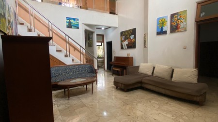 Rumah Mewah Jati Padang - Carport Luas, Lokasi Strategis Dekat Tol dan Mal