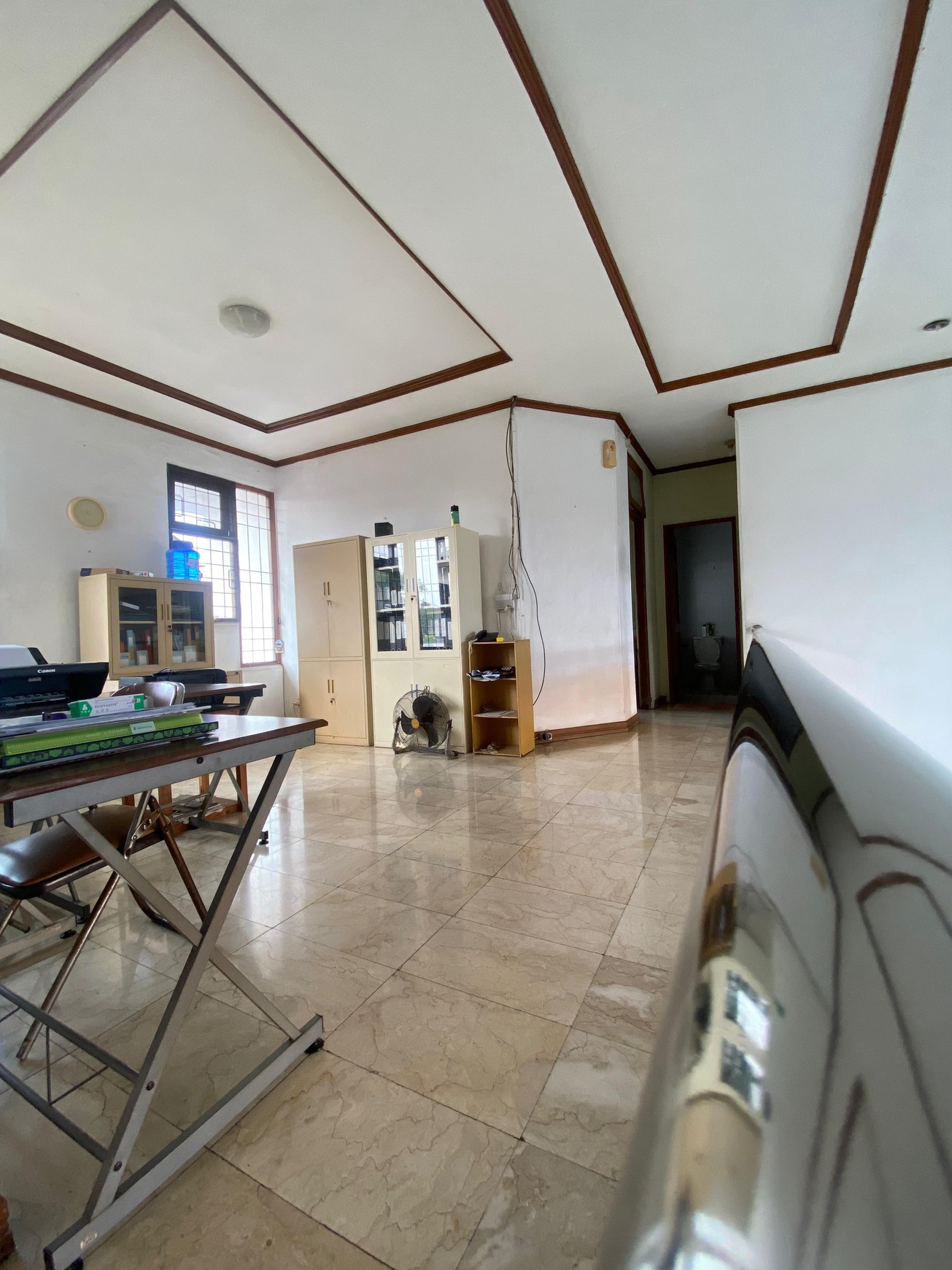 Rumah Mewah Jati Padang - Carport Luas, Lokasi Strategis Dekat Tol dan Mal