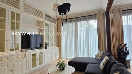 Rumah dalam Kompleks Lingkungan Tenang Furnished 