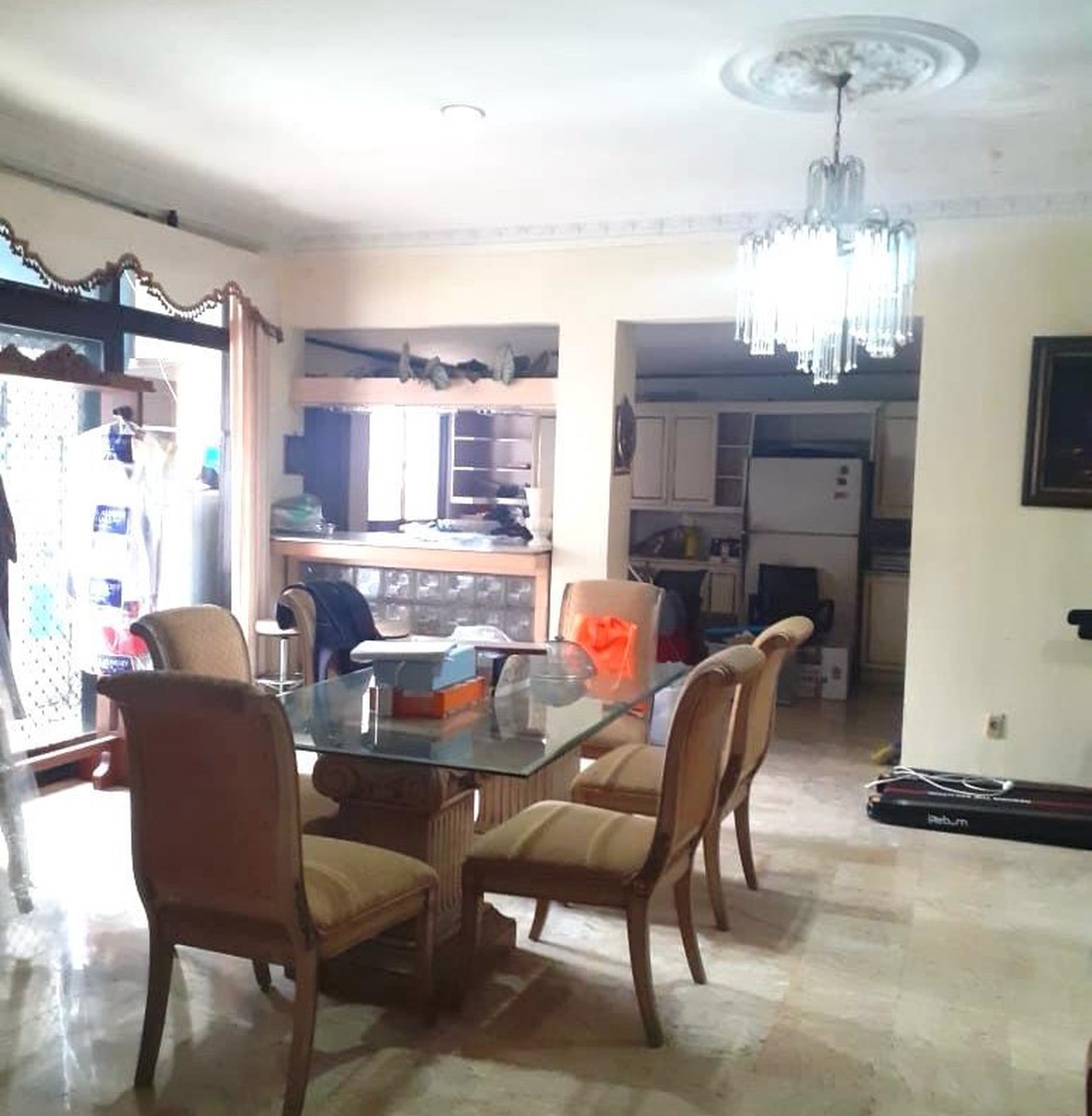 DIJUAL RUMAH DENGAN LOKASI SANGAT STRATEGIS DI WILAYAH JAKARTA SELATAN.