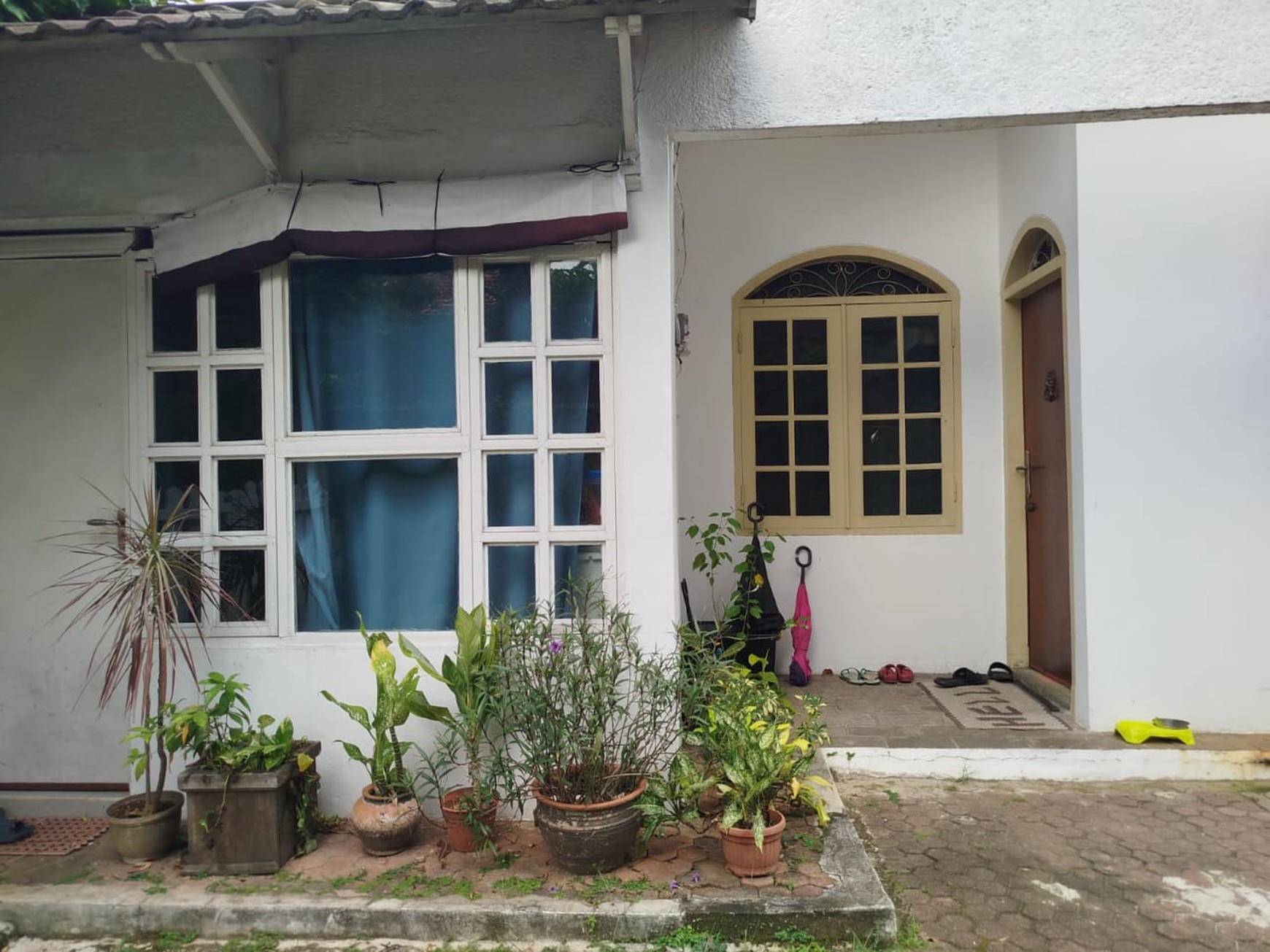 Dijual Rumah dng Pavilion di lokasi SANGAT STRATEGIS di daerah SELATAN JAKARTA dengan bentuk tanah "Ngantong".