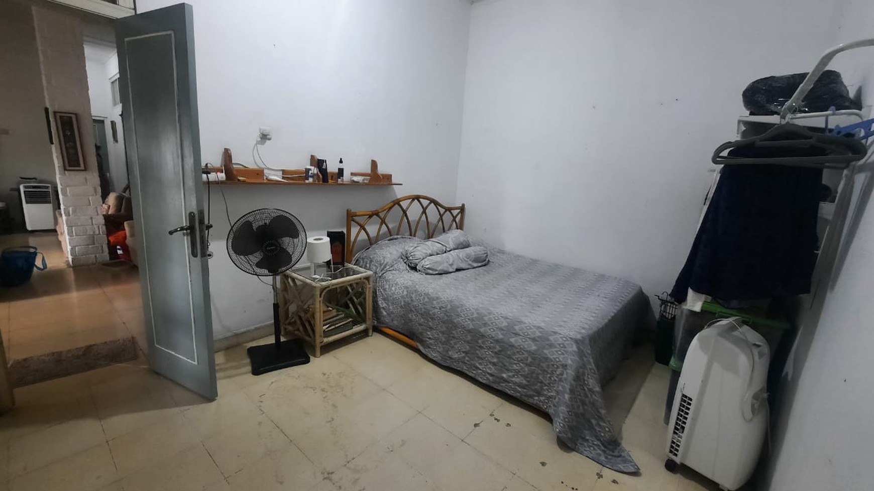 Dijual Rumah dng Pavilion di lokasi SANGAT STRATEGIS di daerah SELATAN JAKARTA dengan bentuk tanah "Ngantong".