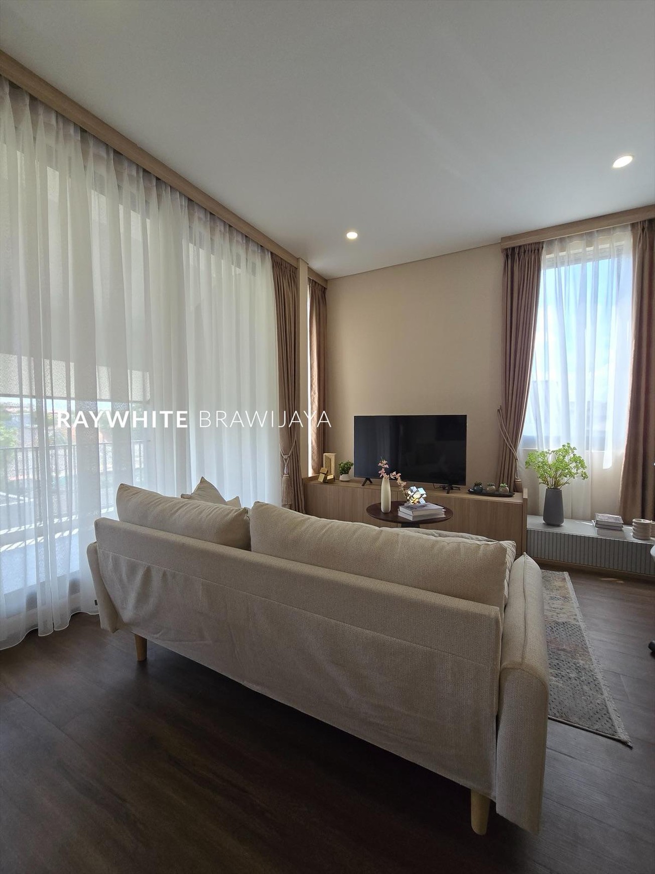 Townhouse Modern Minimalis Area Cilandak