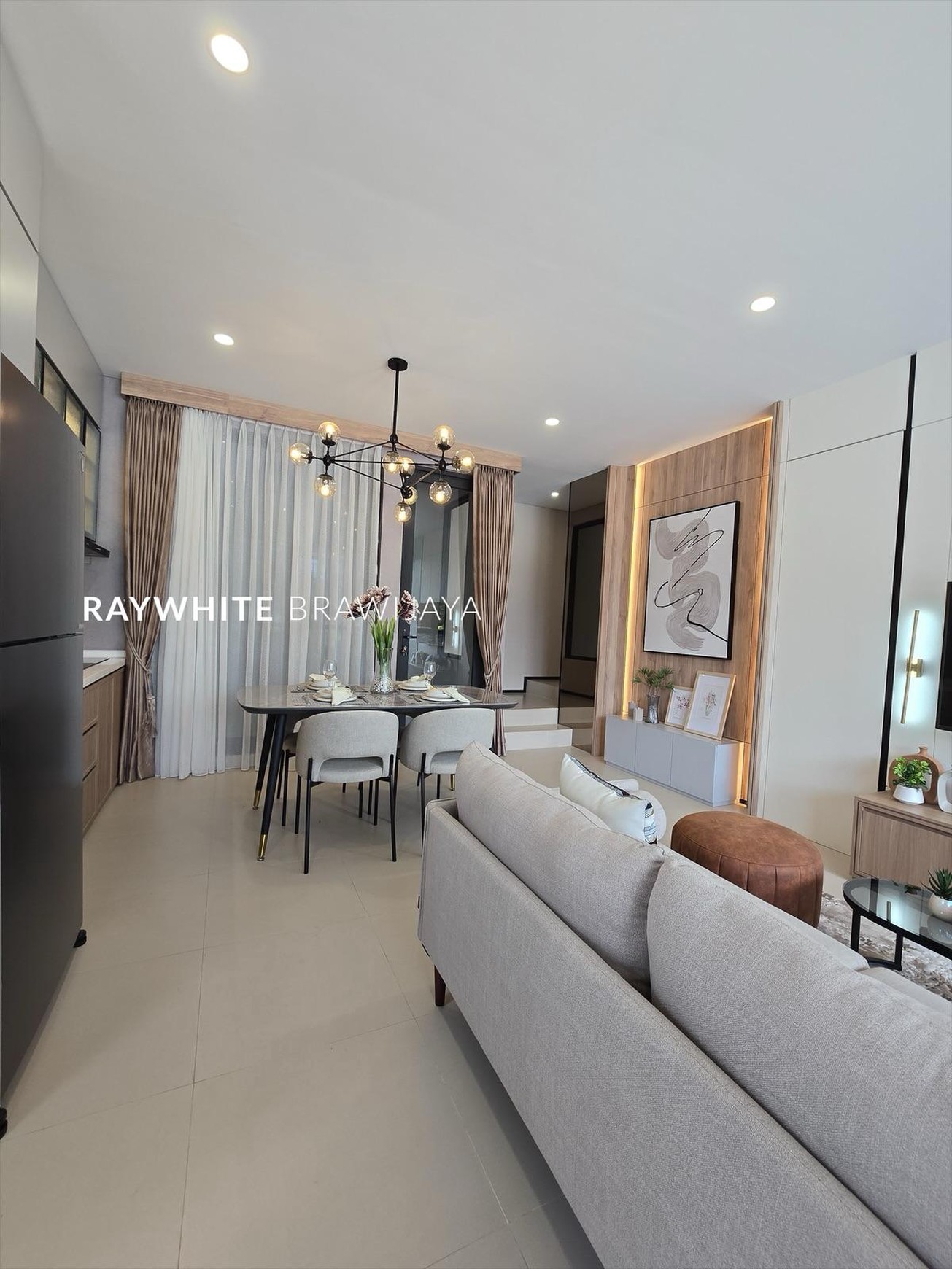 Townhouse Modern Minimalis Area Cilandak