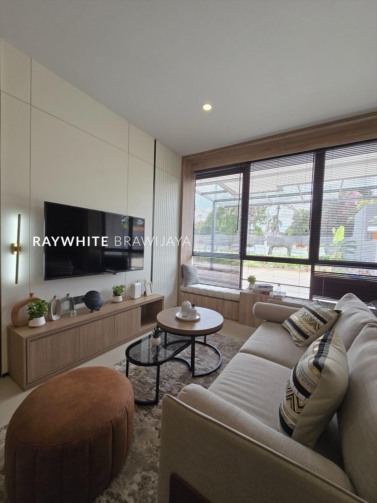 Townhouse Modern Minimalis Area Cilandak