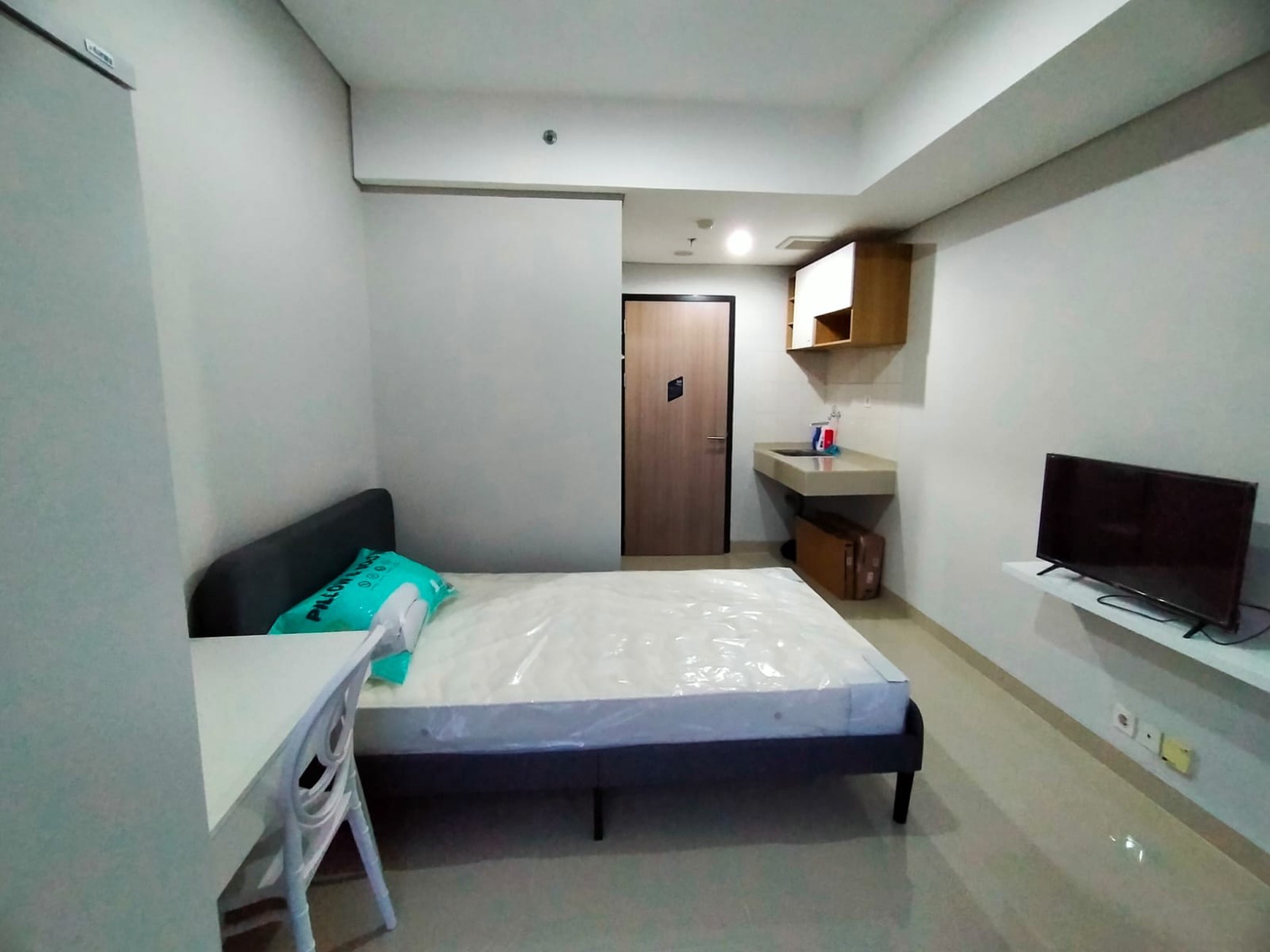 APARTEMENT MINIMALIS DI MONROE JABABEKA