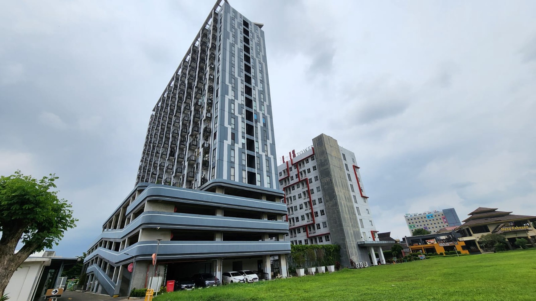APARTEMENT MINIMALIS DI MONROE JABABEKA