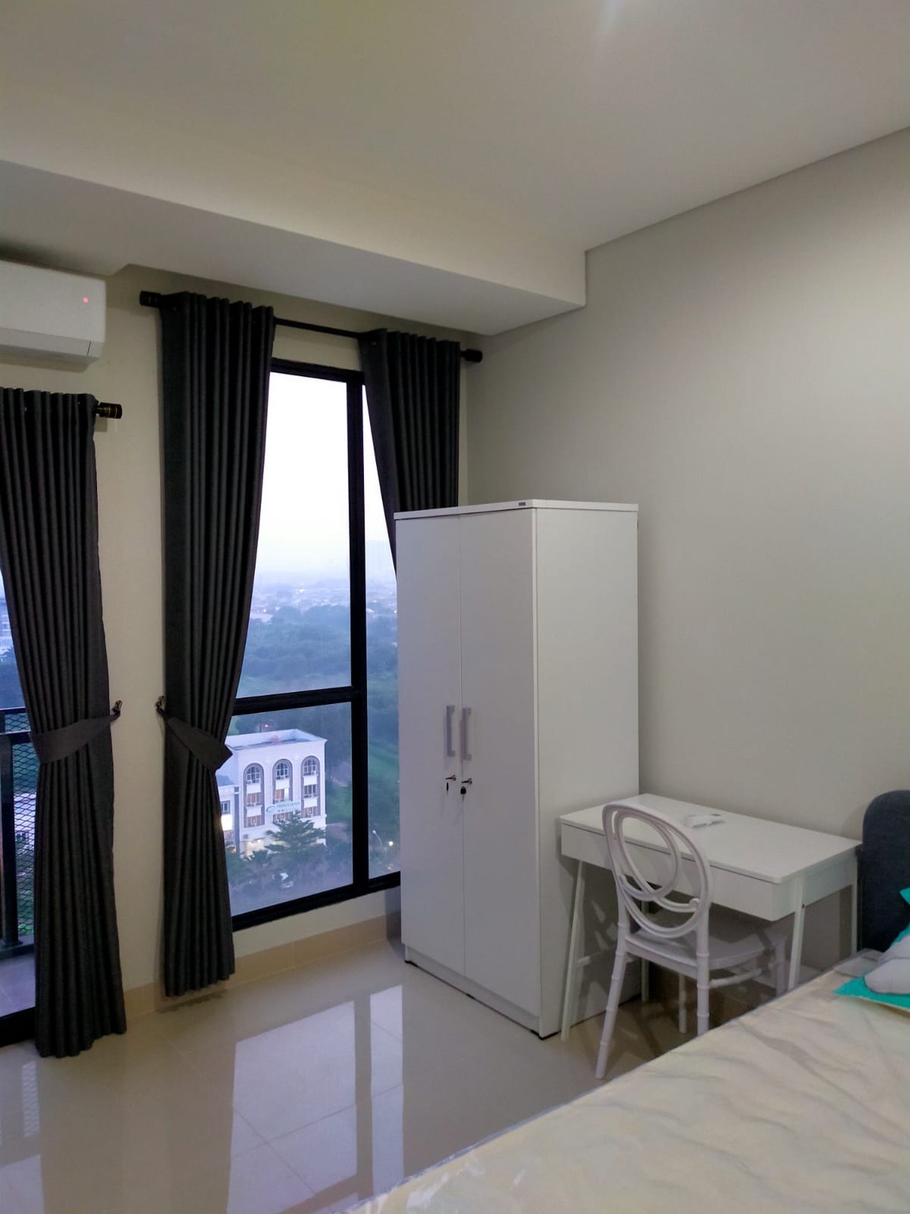 APARTEMENT MINIMALIS DI MONROE JABABEKA