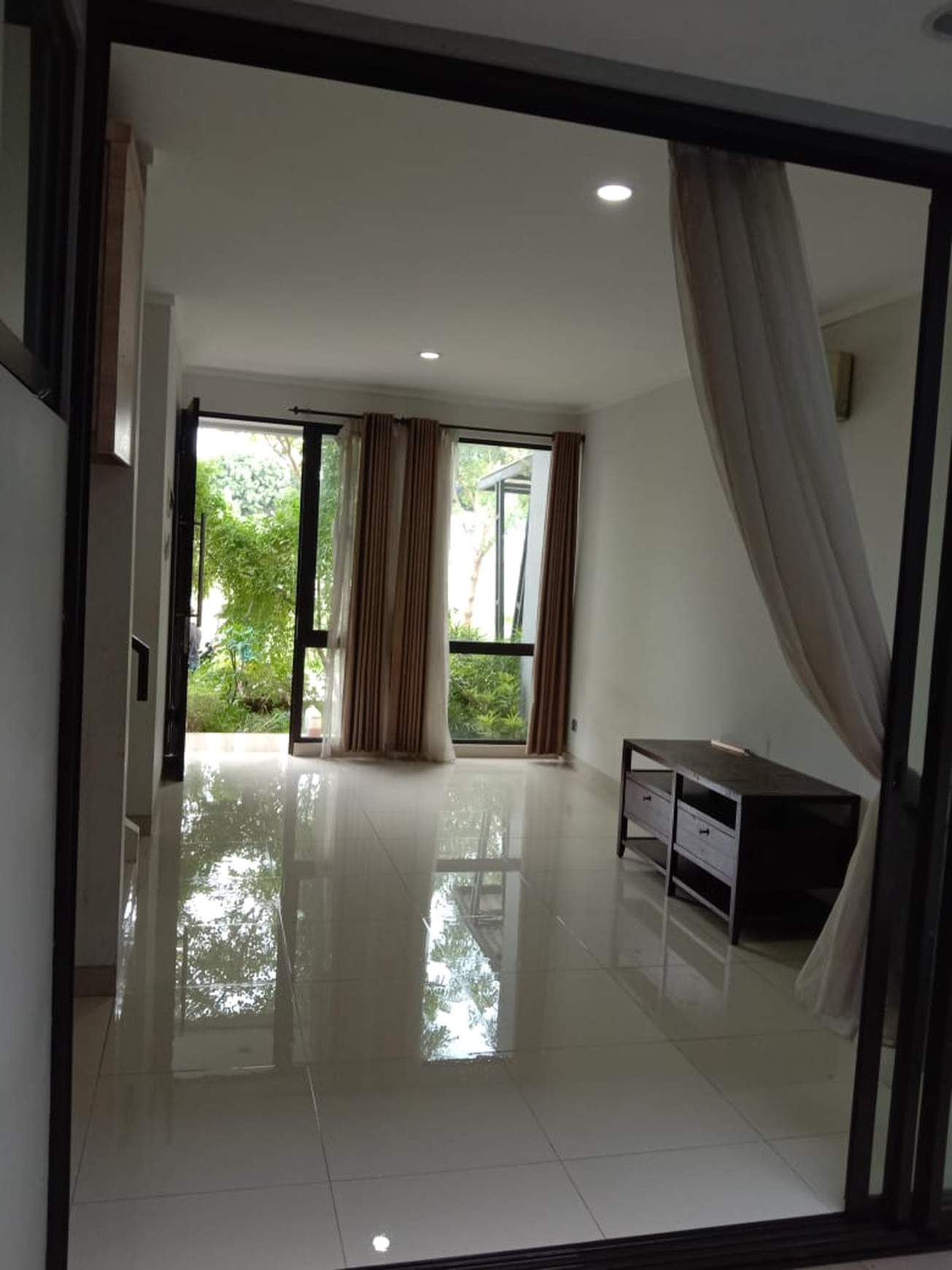 Rumah Baru di Kebayoran Bintaro