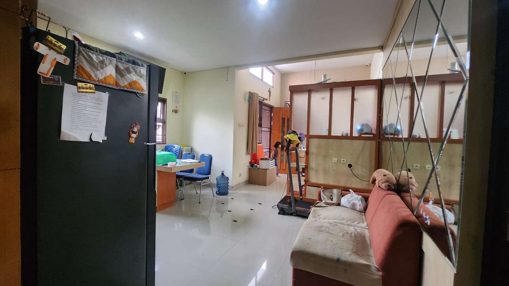 Rumah 2,5 Lantai Minimalis Modern di Cluster Prive Ciwaruga, Bandung Barat
