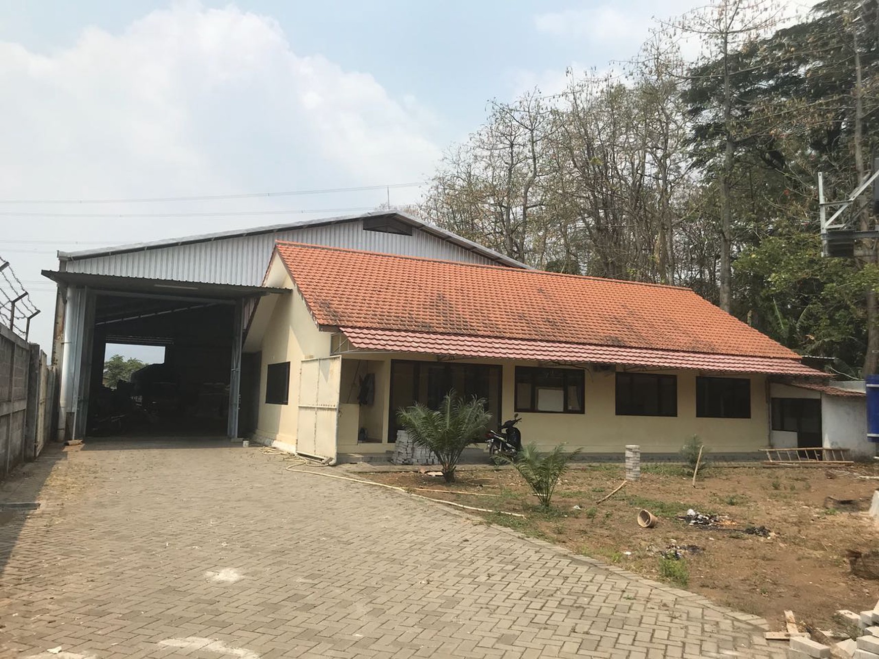 Di jual Gudang Di jalan Raya Mojosari Desa Puworejo Trawas km11,1