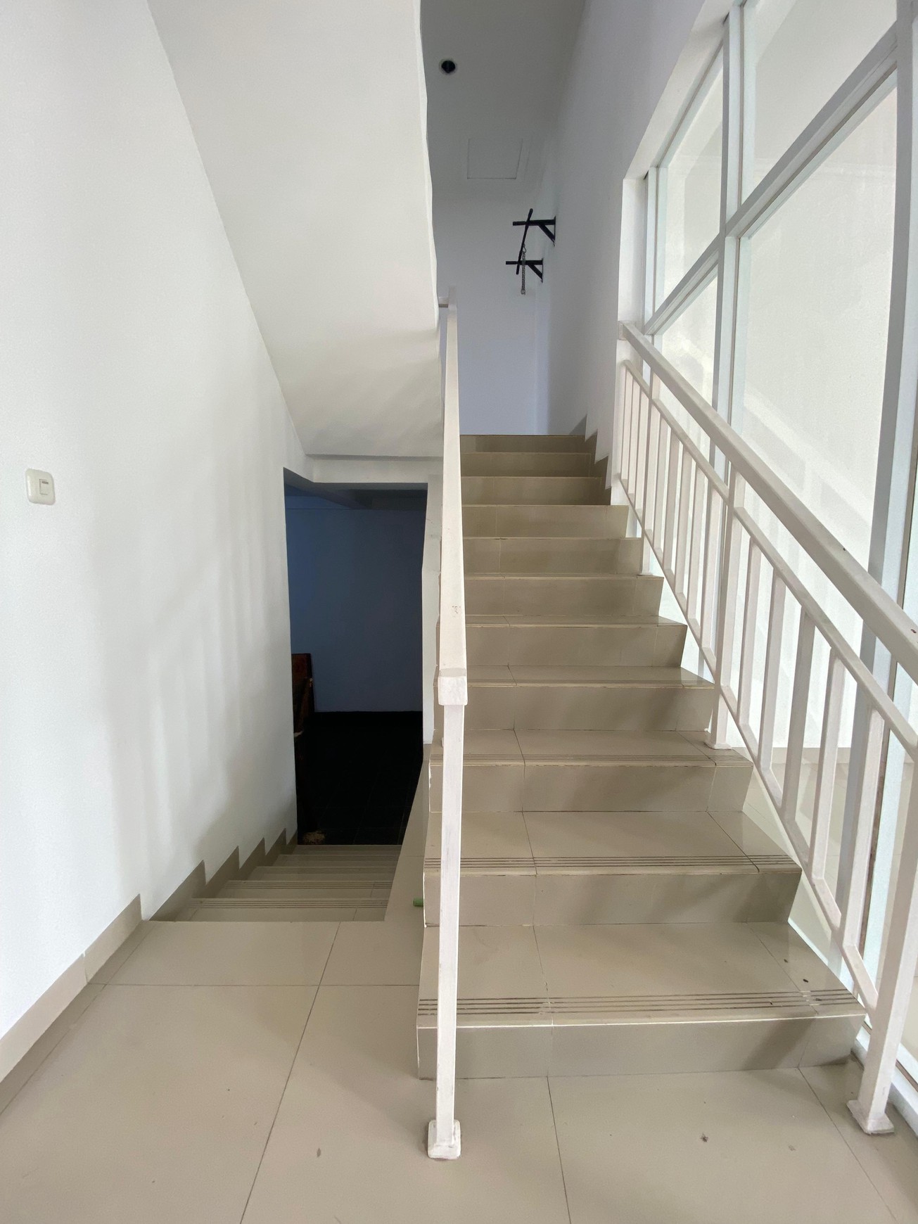 Rumah Tropical Minimalis Cinere Ada Club House Dan Pool