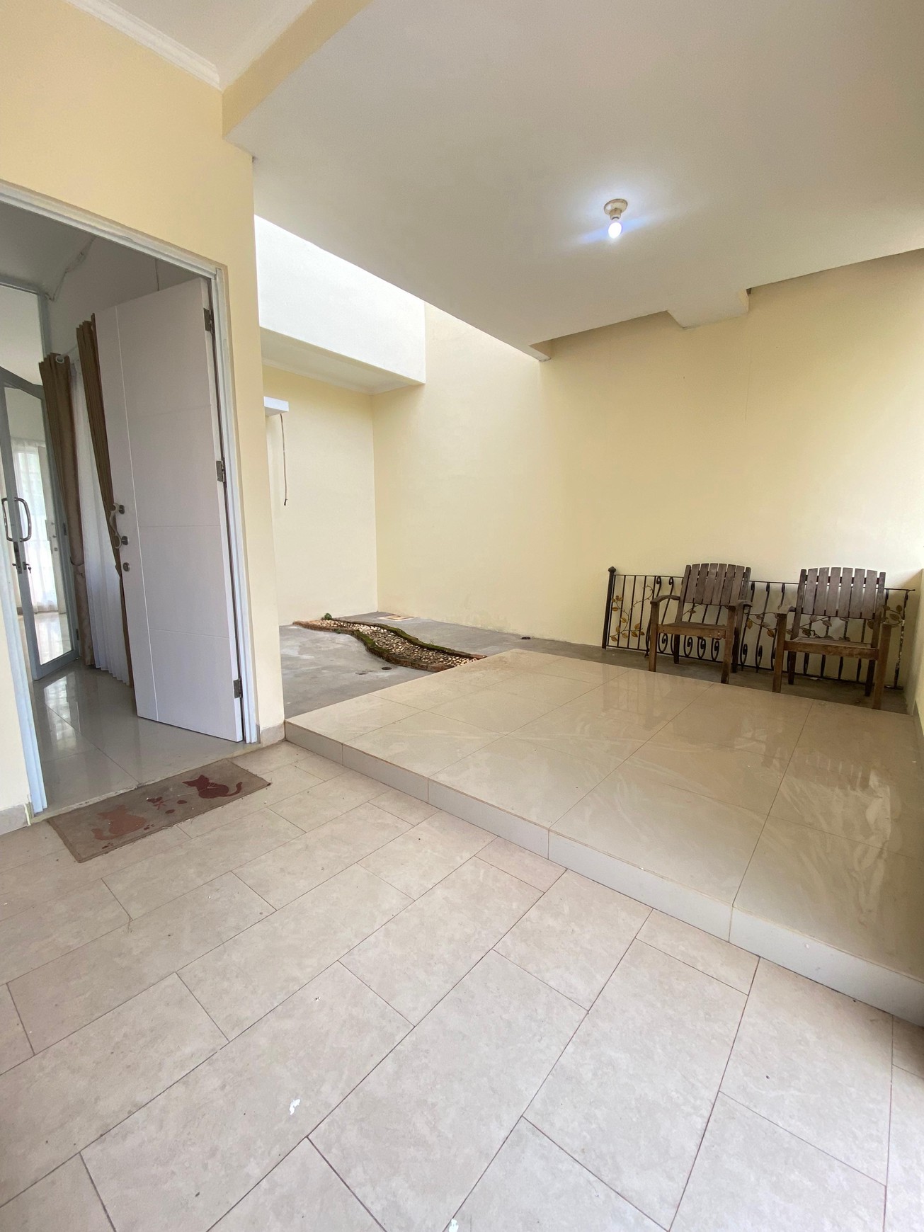 Rumah Tropical Minimalis Cinere Ada Club House Dan Pool