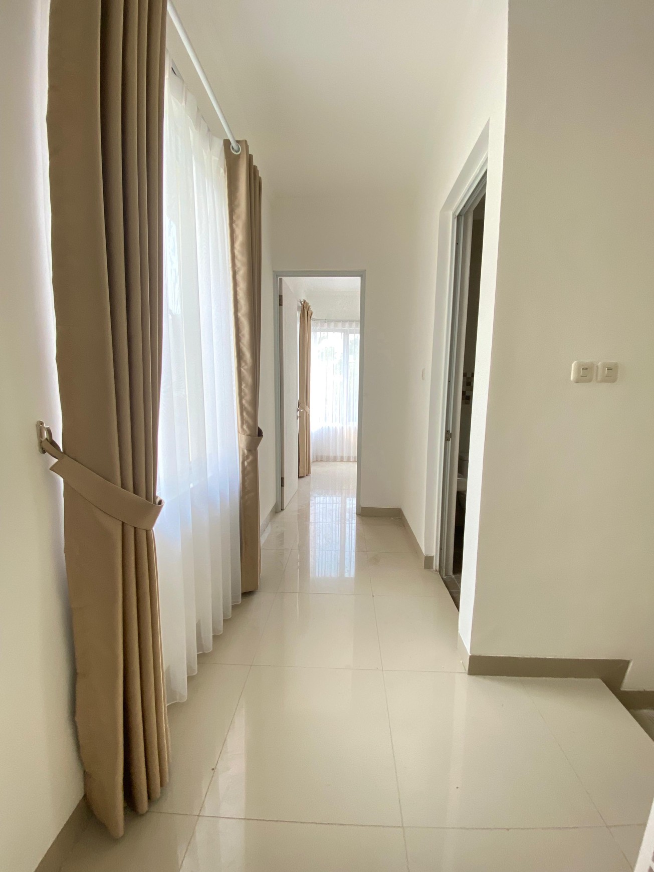 Rumah Tropical Minimalis Cinere Ada Club House Dan Pool