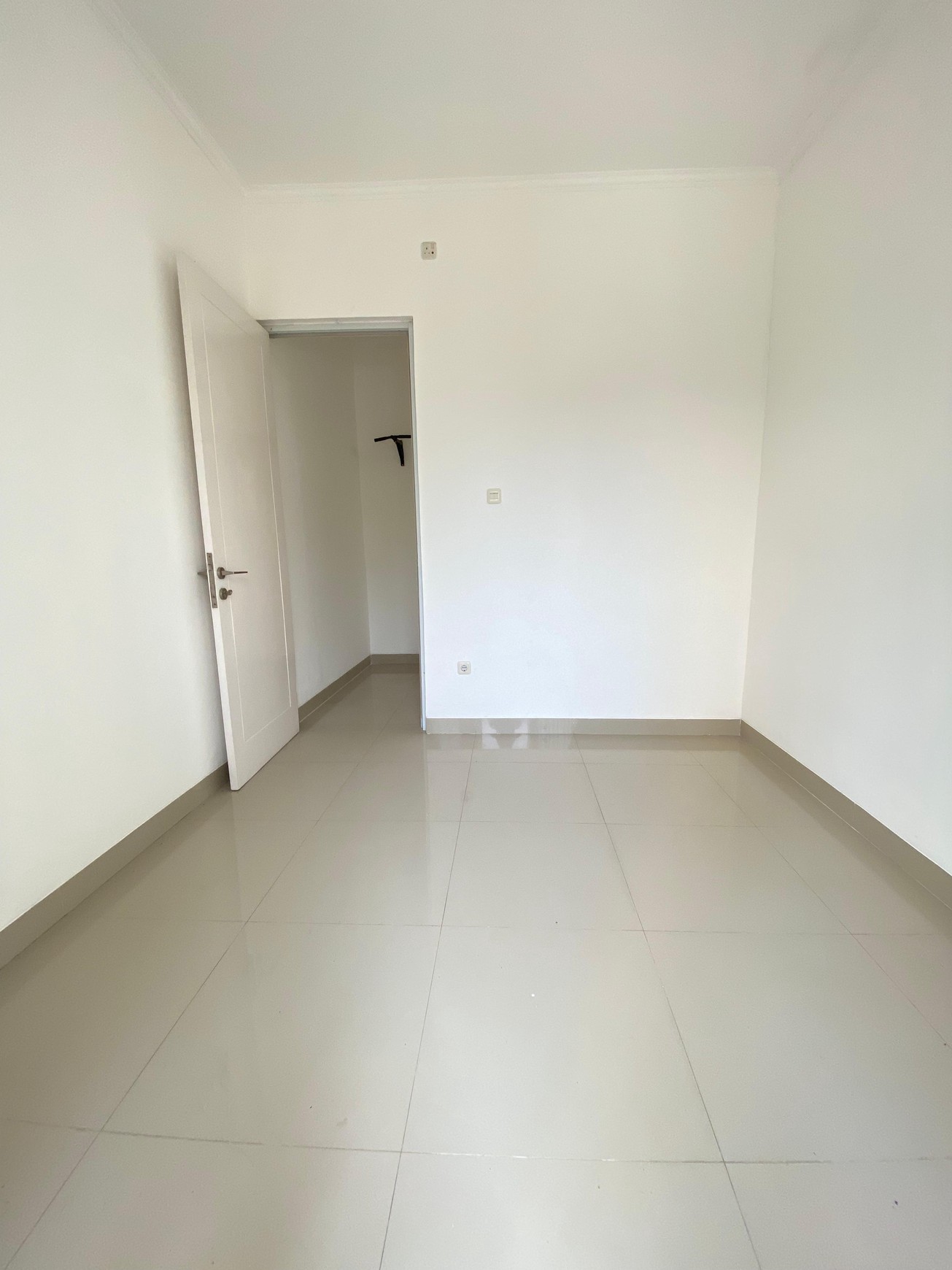 Rumah Tropical Minimalis Cinere Ada Club House Dan Pool