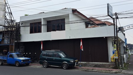 Ruang Usaha 2 Lantai Lokasi Strategis di Jalan Monjali Ngaglik Sleman 