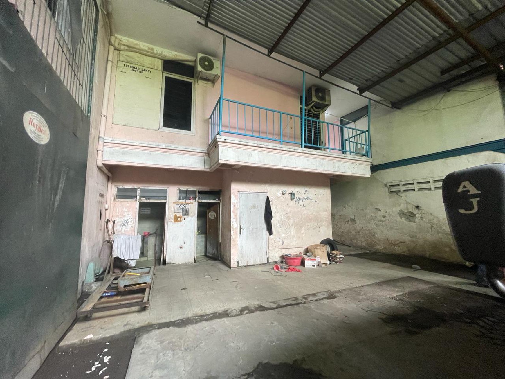 Gudang 0 Jalan Raya Dekat Dengan Rungkut Industri