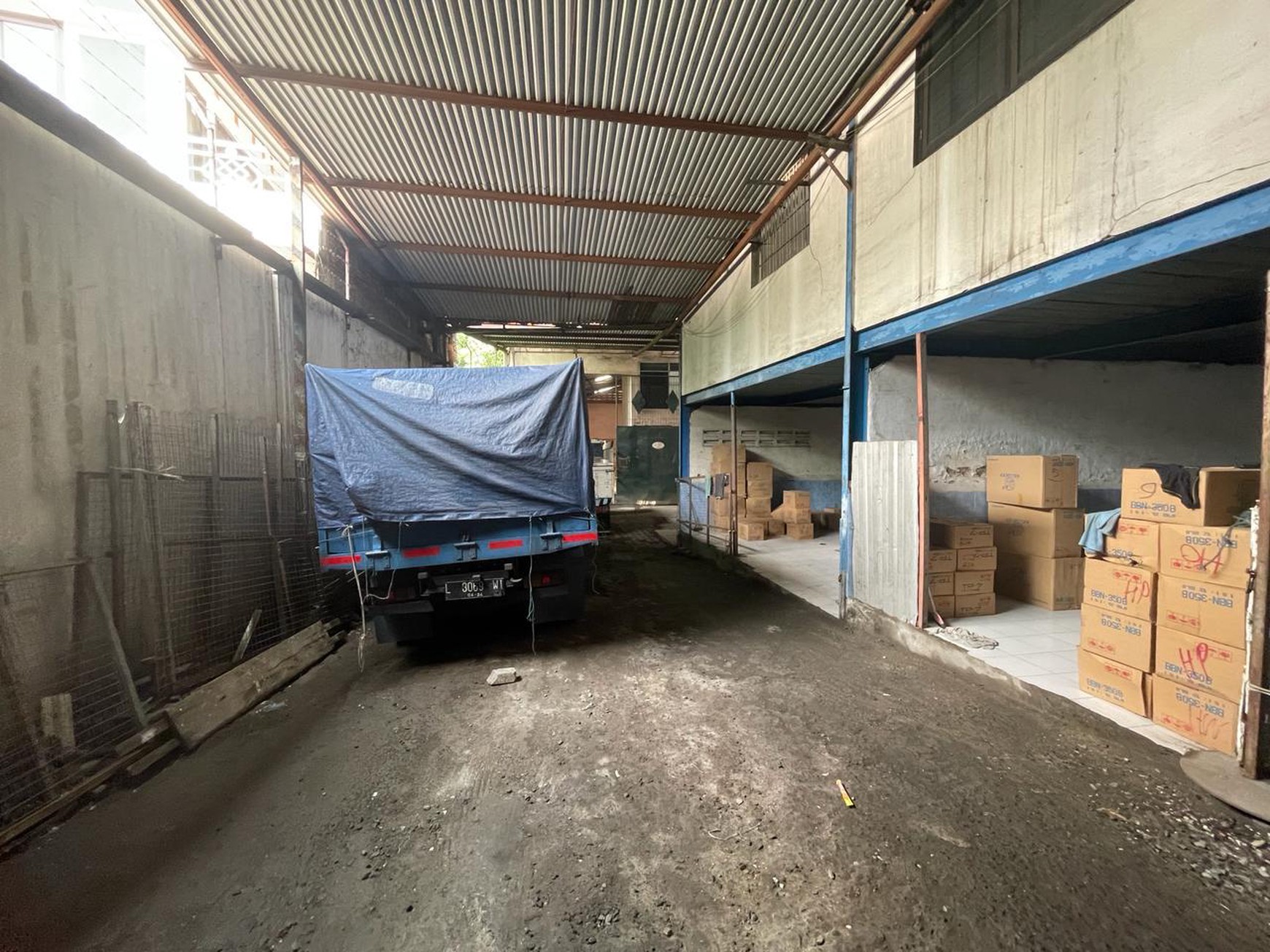 Gudang 0 Jalan Raya Dekat Dengan Rungkut Industri