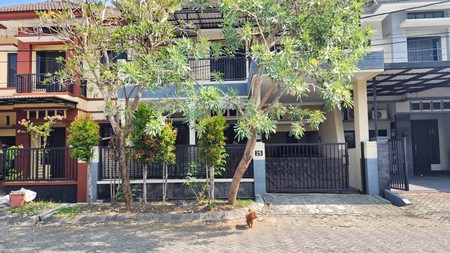 Dijual Rumah Mewah Fully Furnished Dekat Sport Club, Pondok Candra Sidoarjo - SHM, Luas 162/168 m²